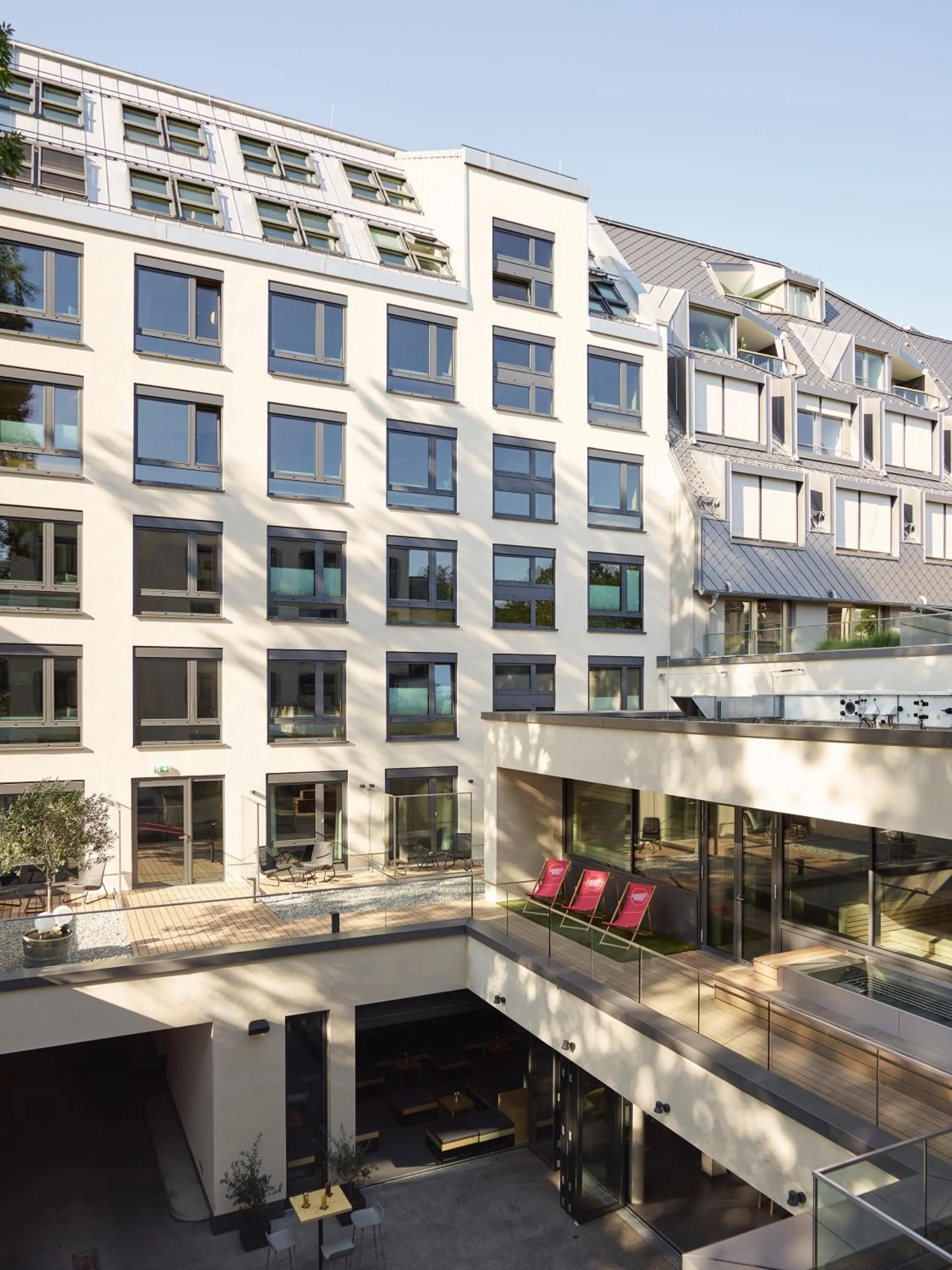 Balcony/Terrace in Schwabinger Wahrheit by Geisel