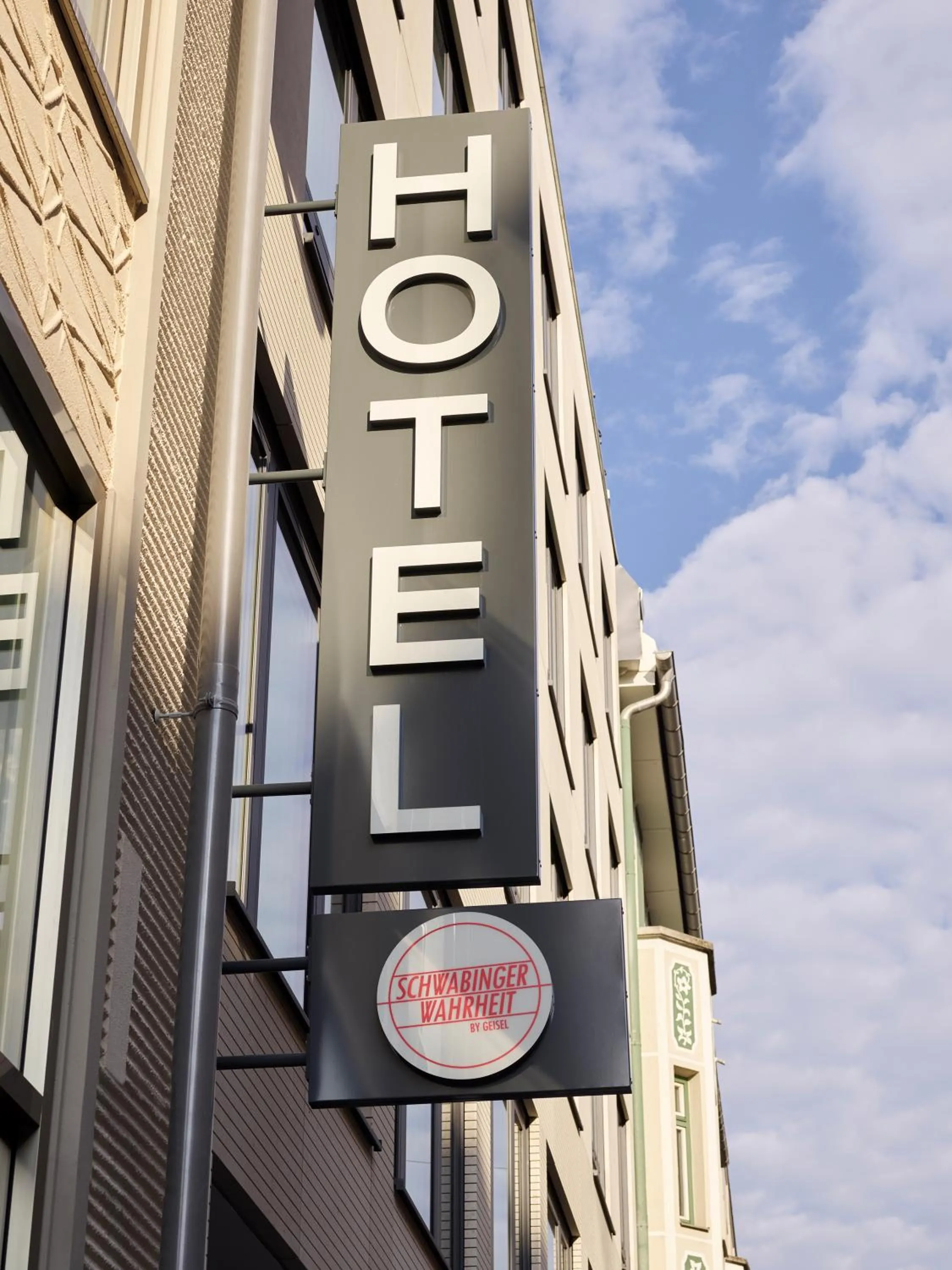 Property building in Schwabinger Wahrheit by Geisel