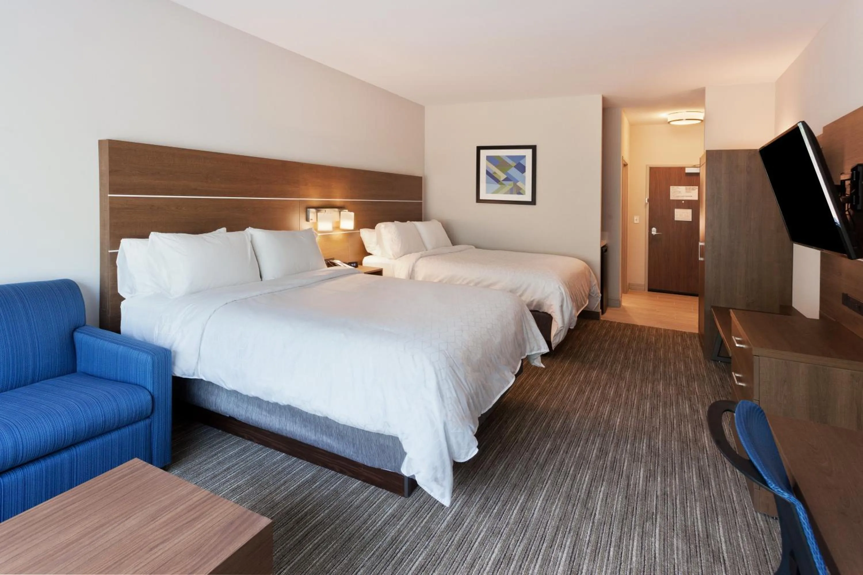 Photo of the whole room, Bed in Holiday Inn Express & Suites - Fayetteville by IHG