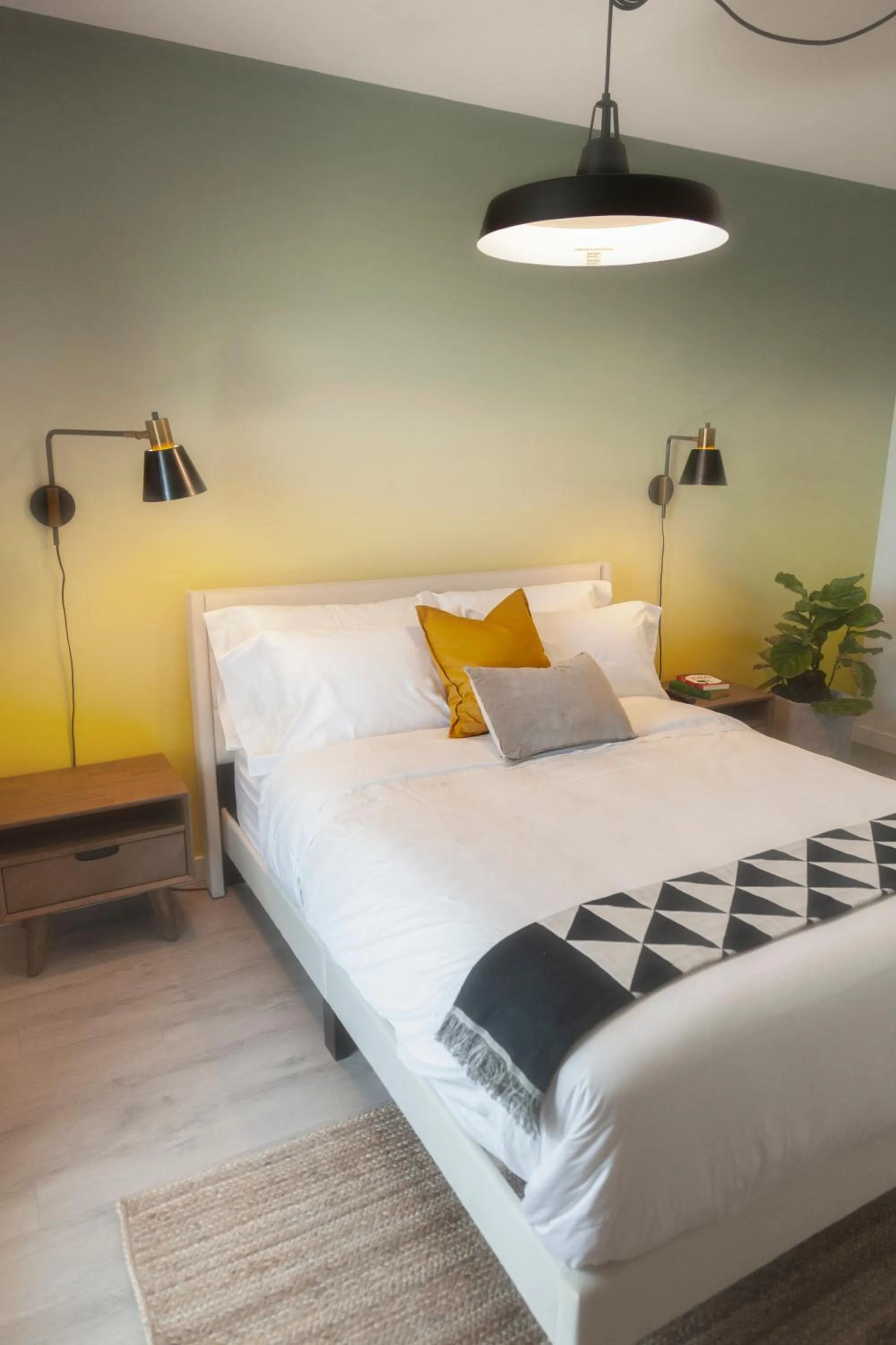 Bedroom, Bed in The Laundry Rooms - Waterloo