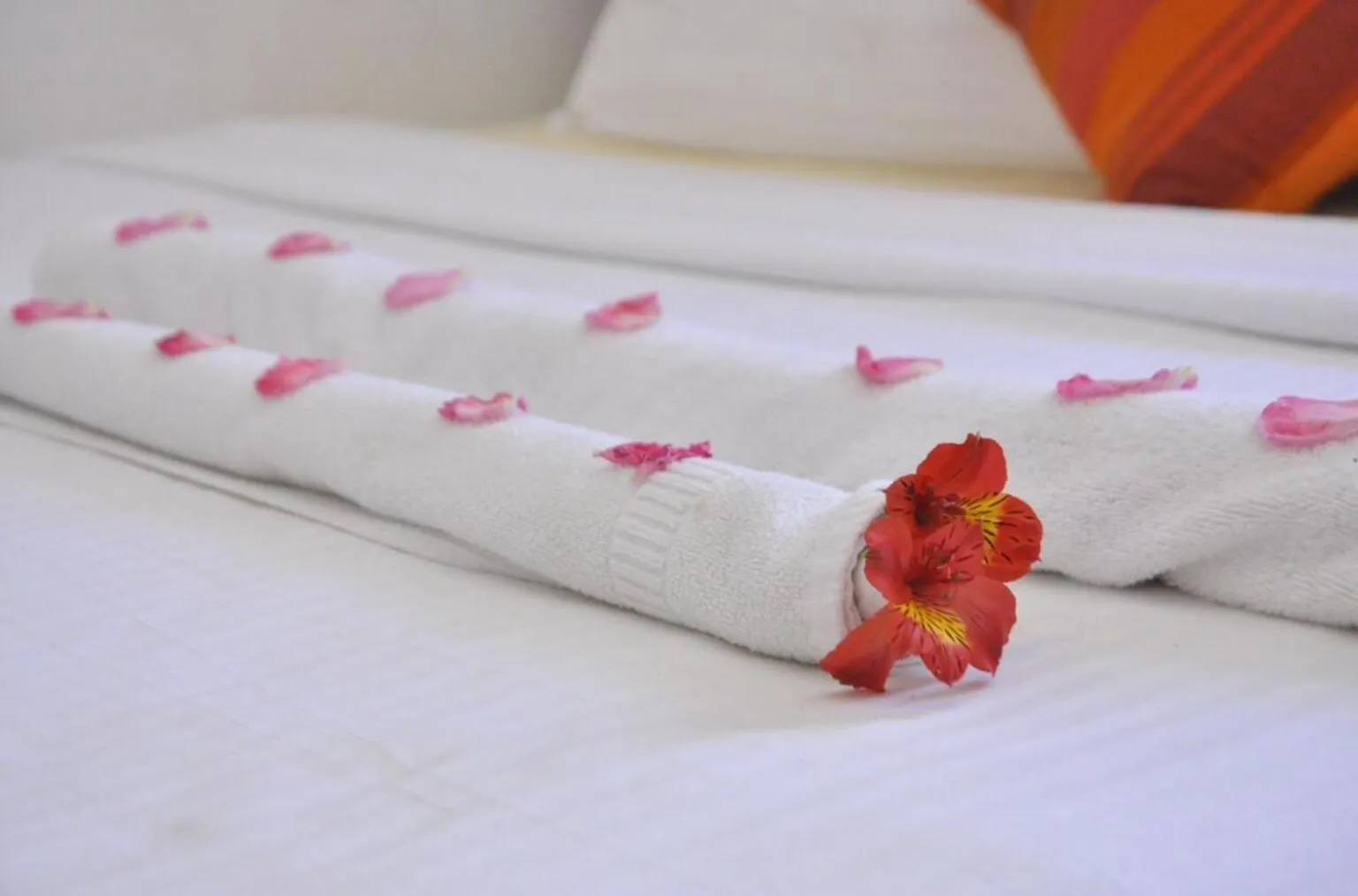 Bed in Inroma Holiday Resort