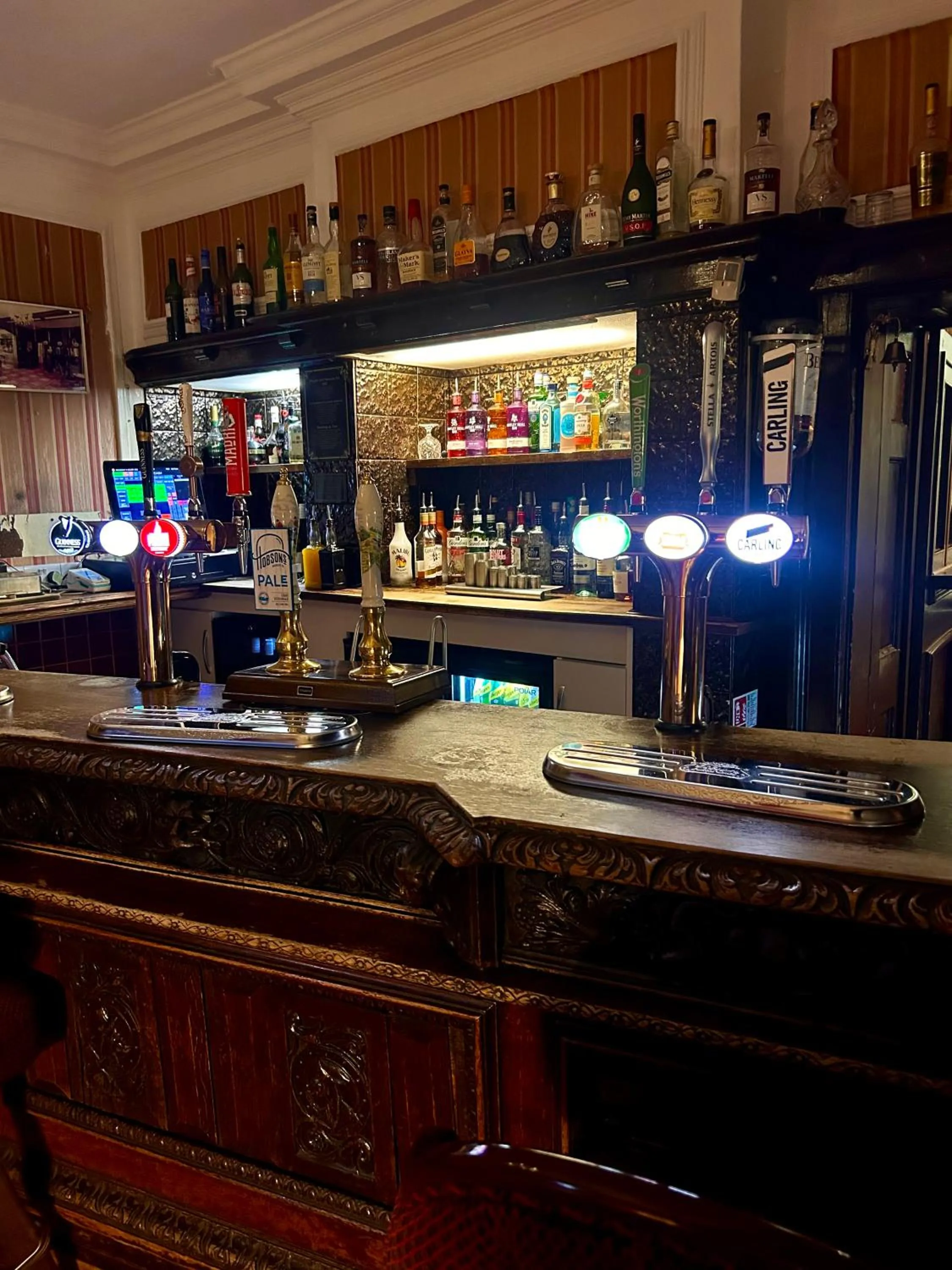 Lounge or bar in Parlors Hall Hotel