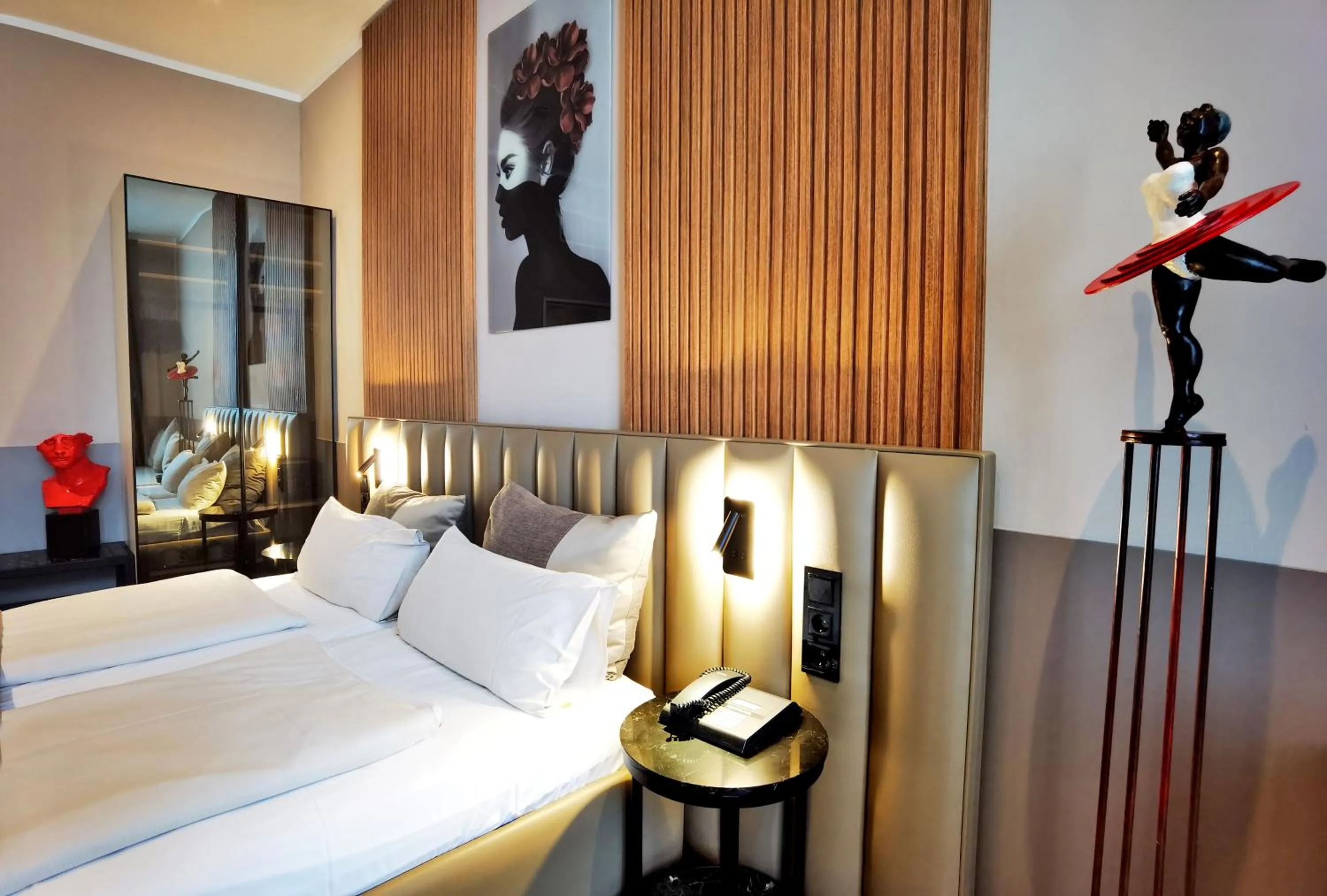 Bed in Arthotel Munich