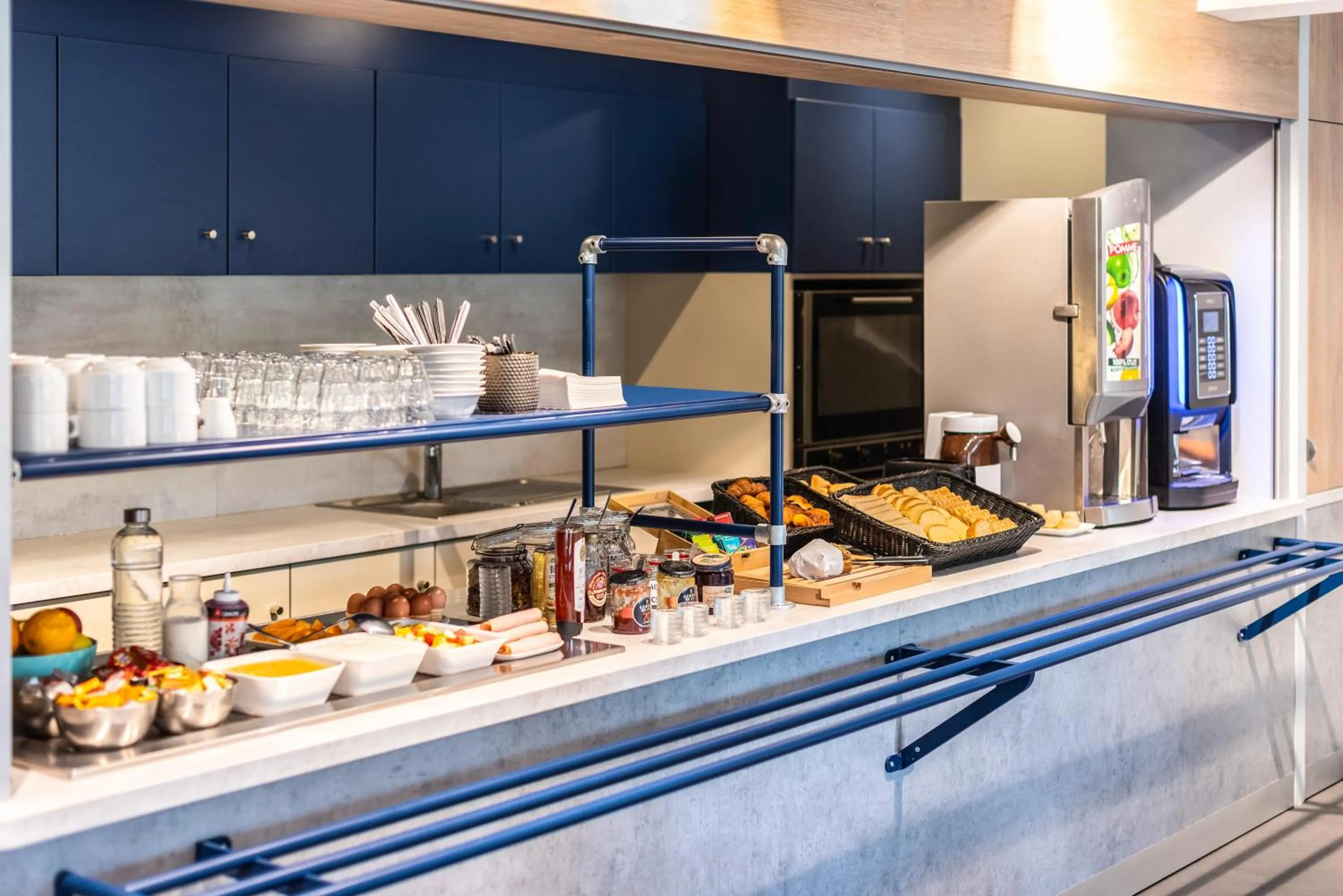 Buffet breakfast in Ibis Budget Villefranche