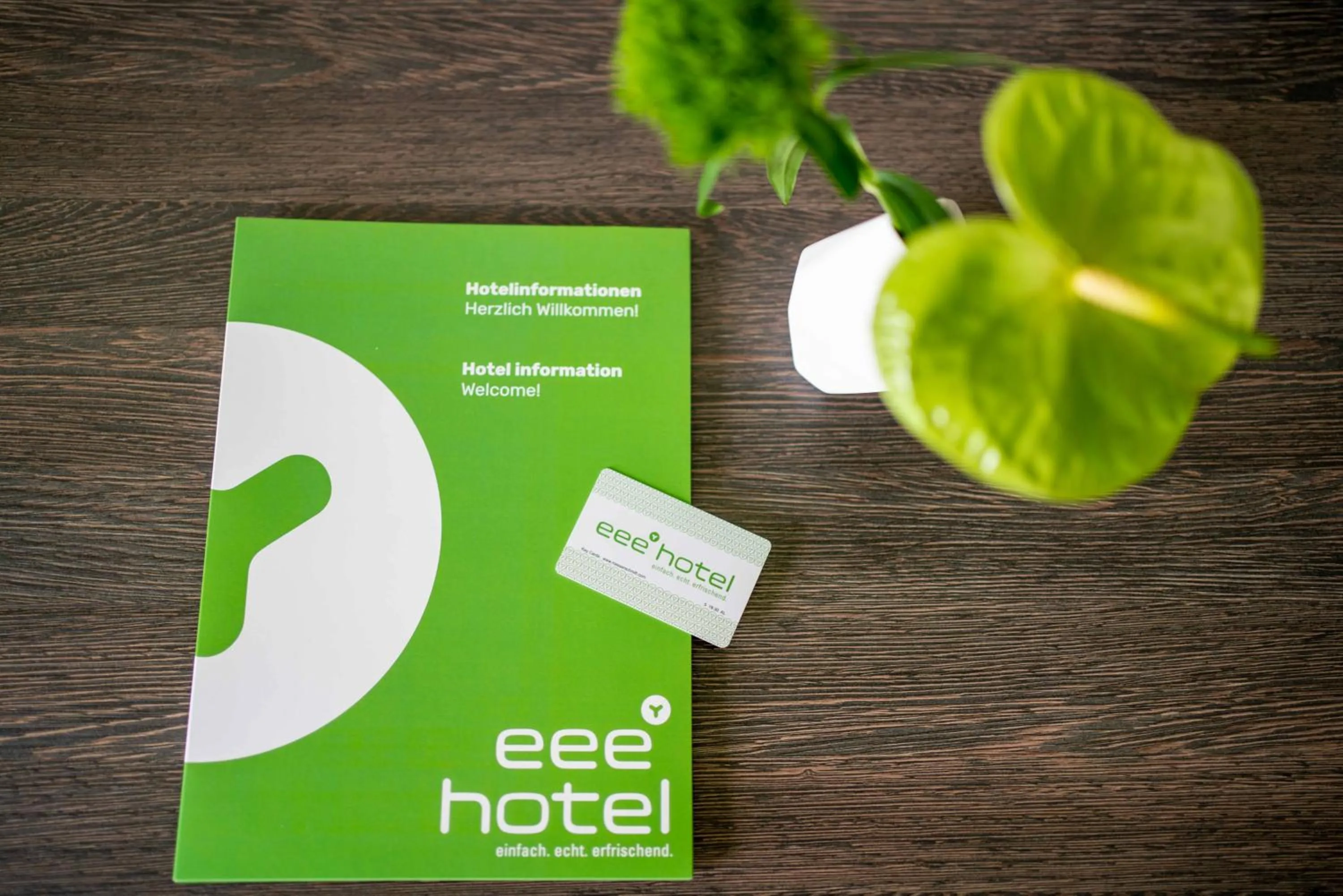 Logo/Certificate/Sign in eee Hotel Gunskirchen