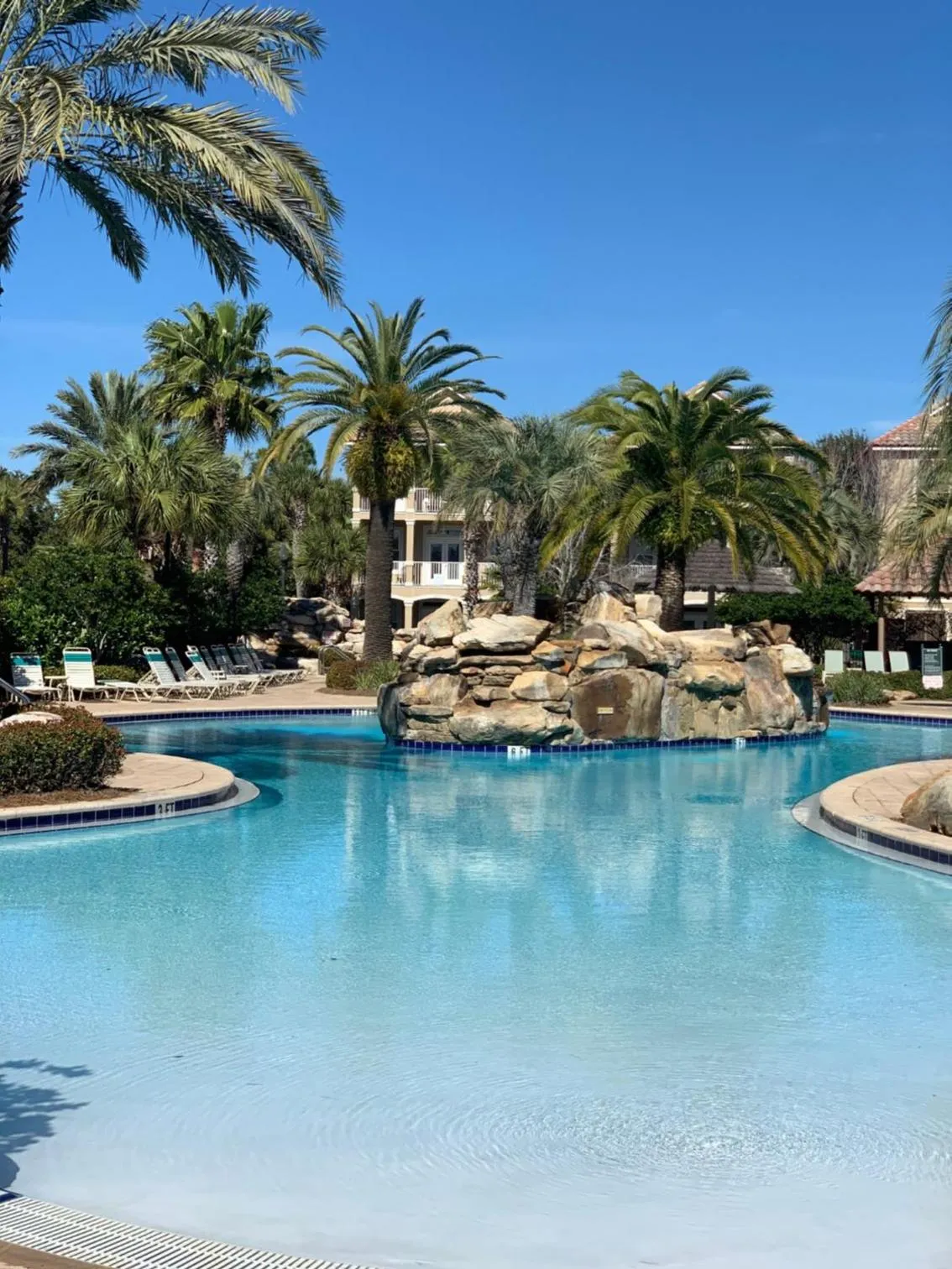 Swimming pool in Village Retreat