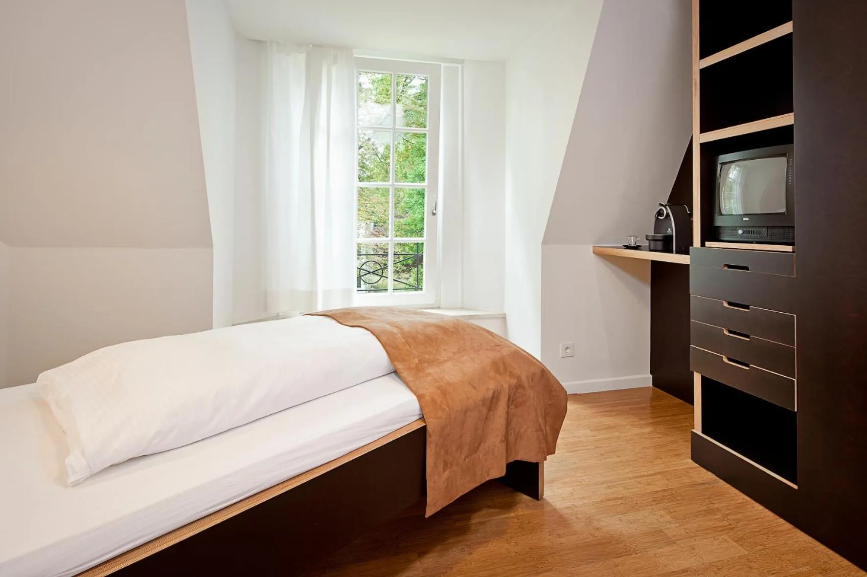 Bed in Das Gästehaus der Elb Lounge "Self Check In"