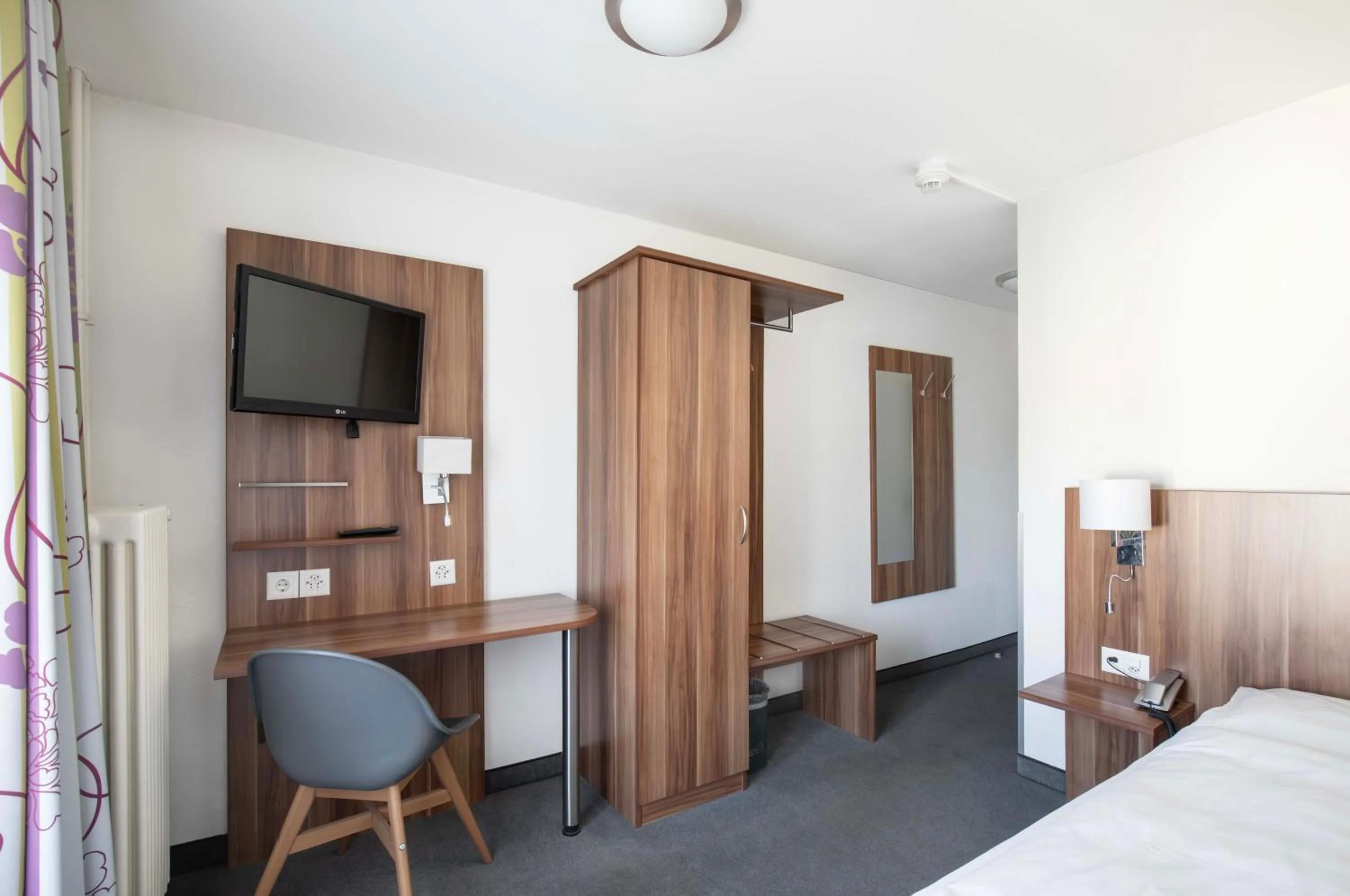 Photo of the whole room, Bed in Hotel Resslirytti