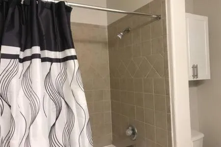 Magnificent Furnished Apartment near Exxon Campus