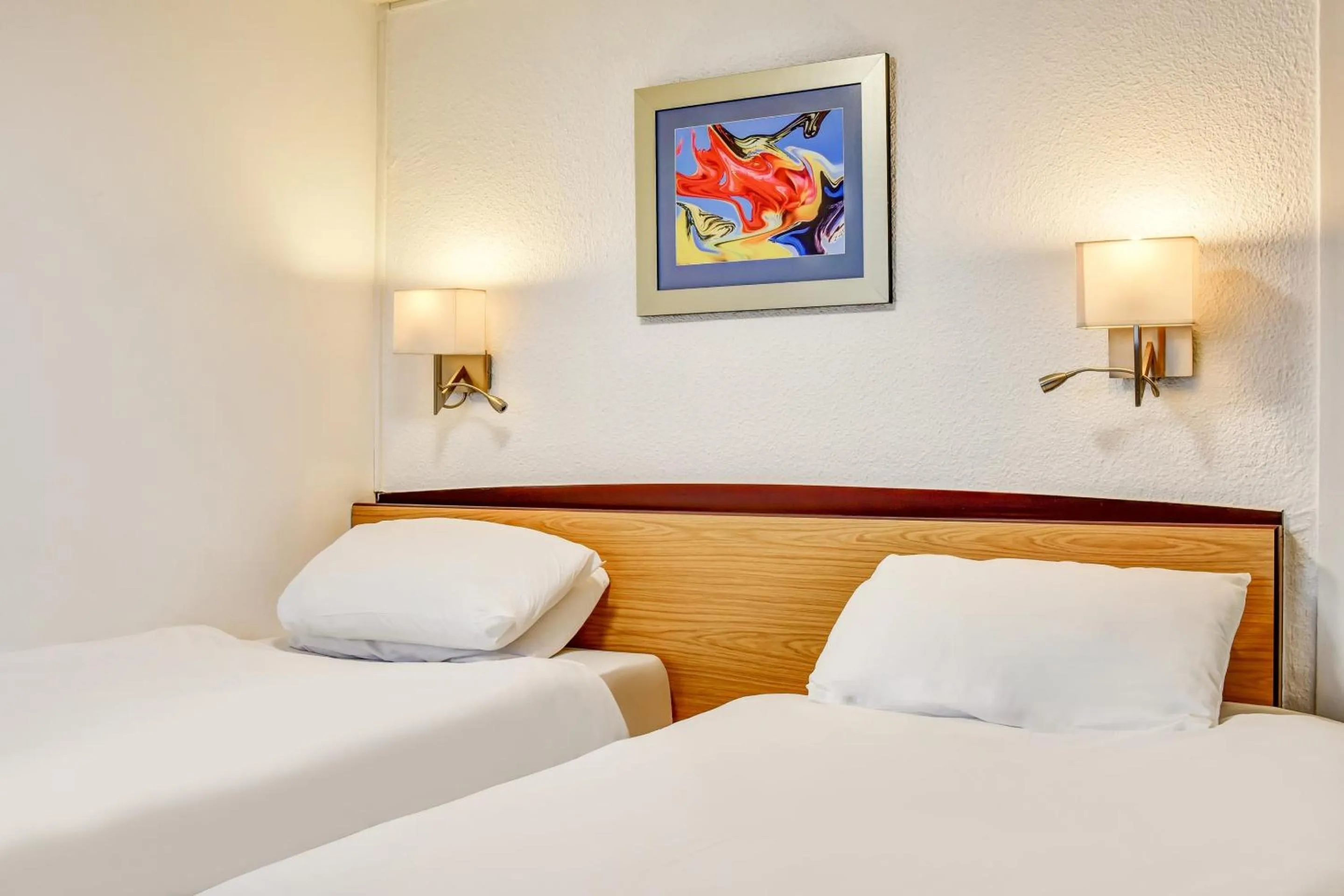 Bedroom, Bed in The Hotel Rafiya, Redditch