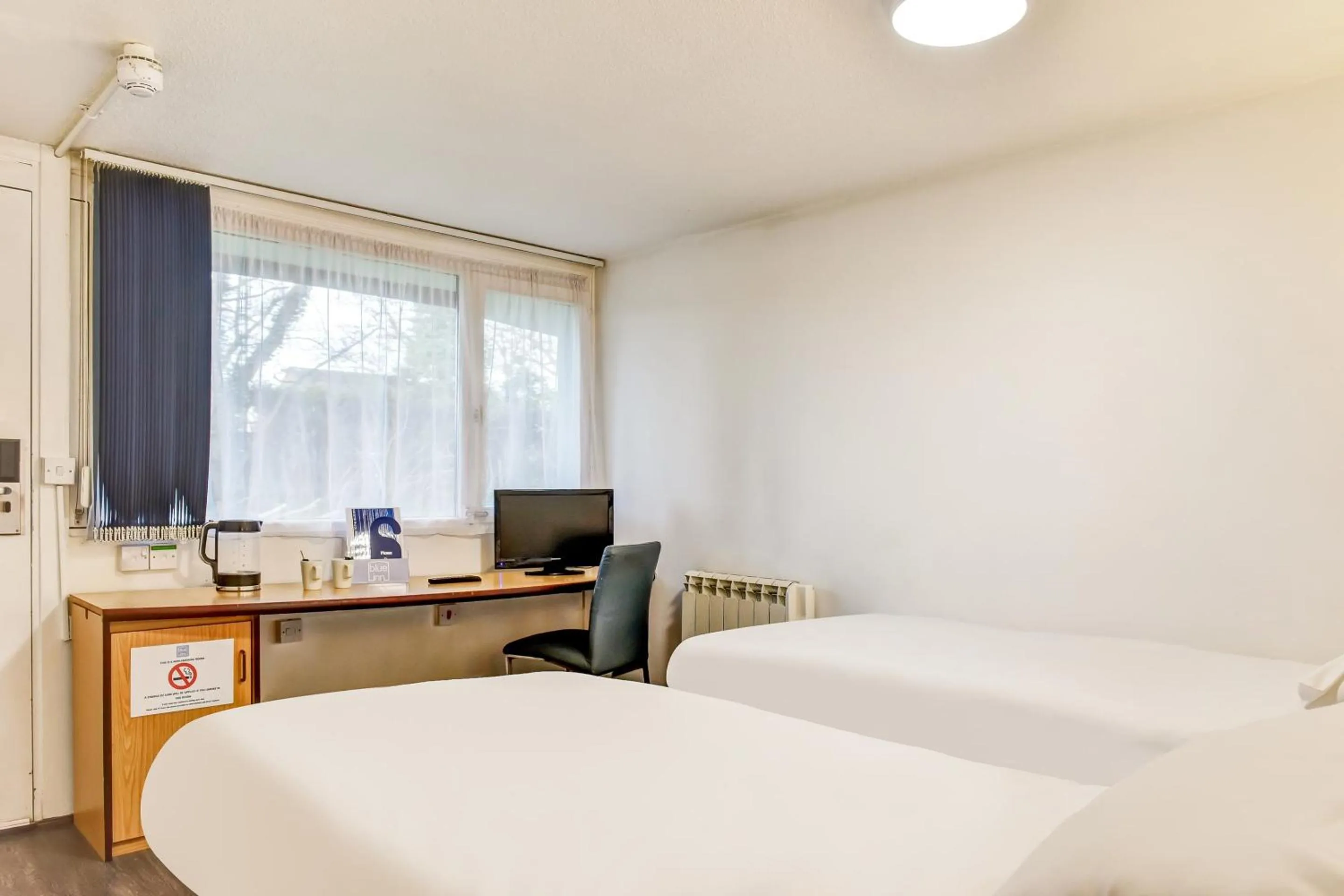 Bedroom, Bed in The Hotel Rafiya, Redditch