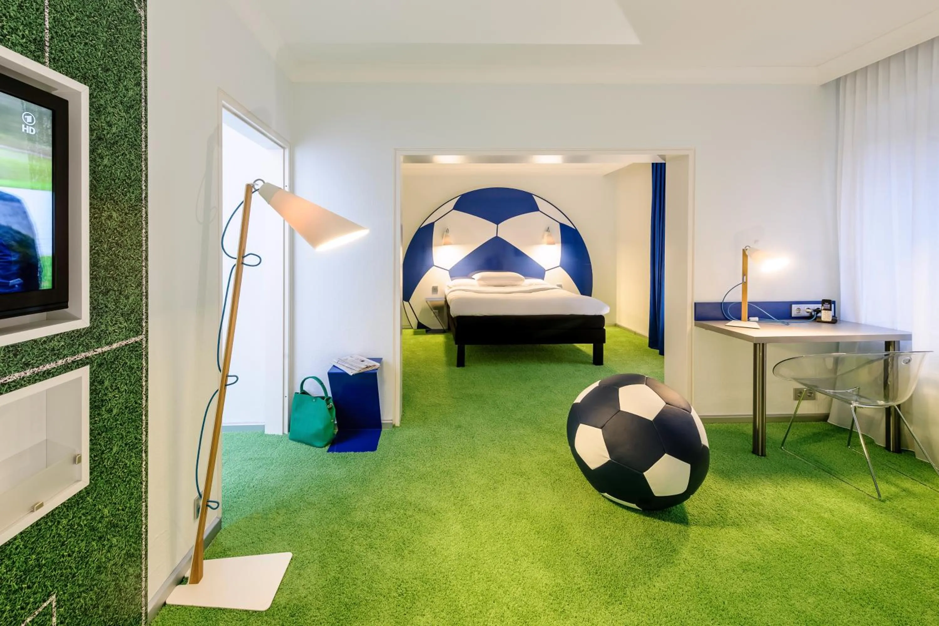 Photo of the whole room, Bed in Hotel am Schlosspark Herten