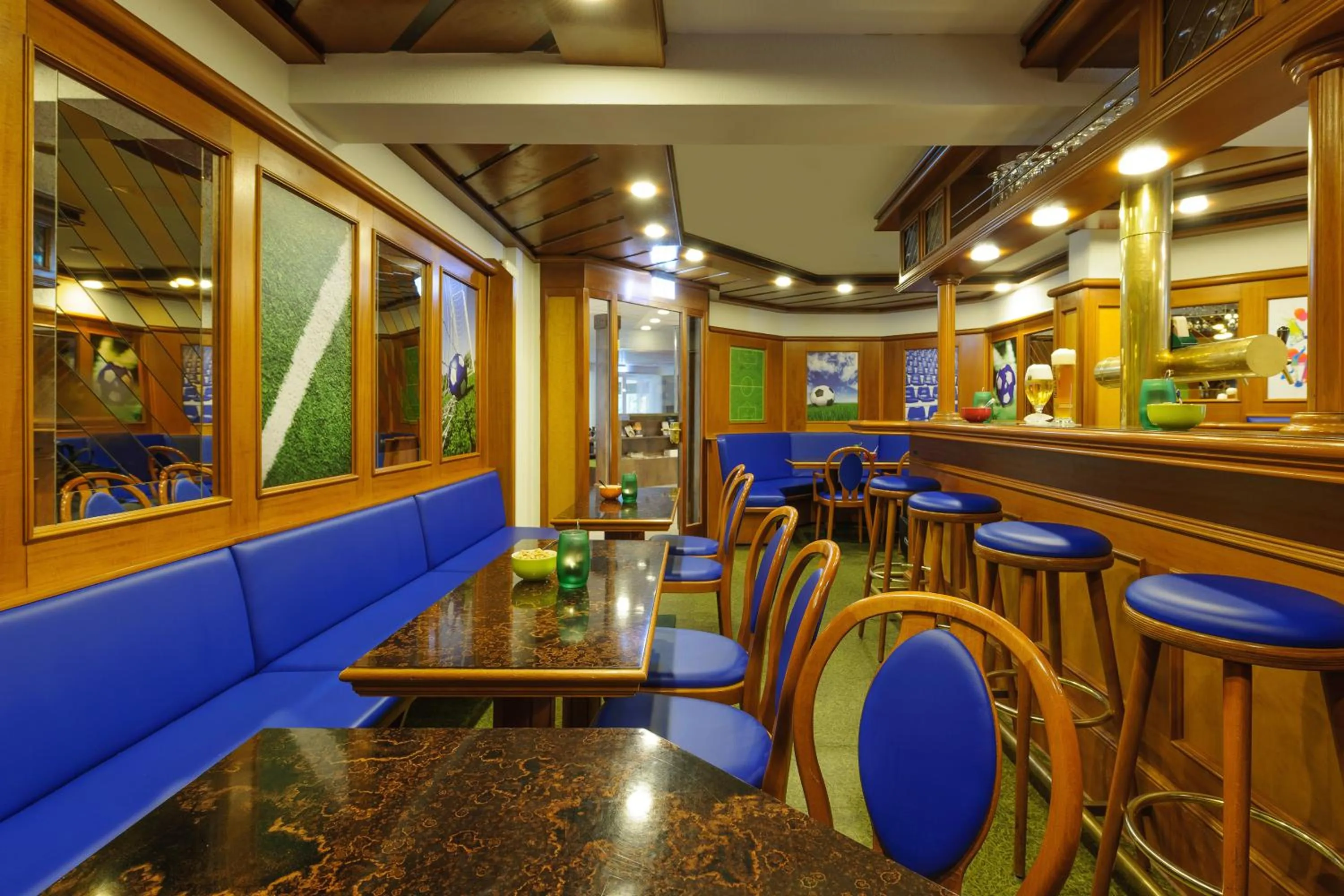 Lounge or bar in Hotel am Schlosspark Herten