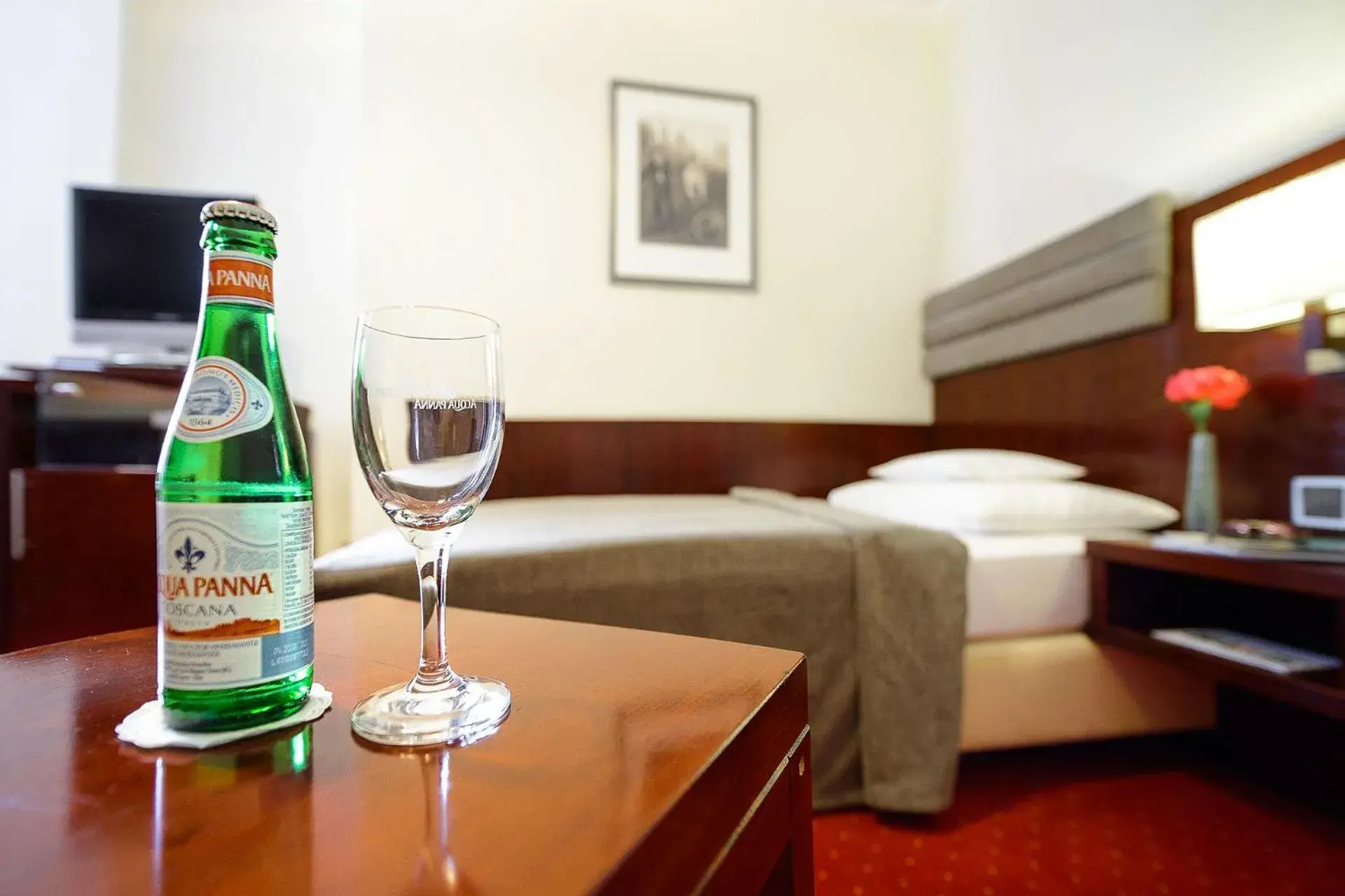 Classic Single Room in Hotel de France Wiesbaden City Classic Single Room in Hotel de France Wiesbaden City