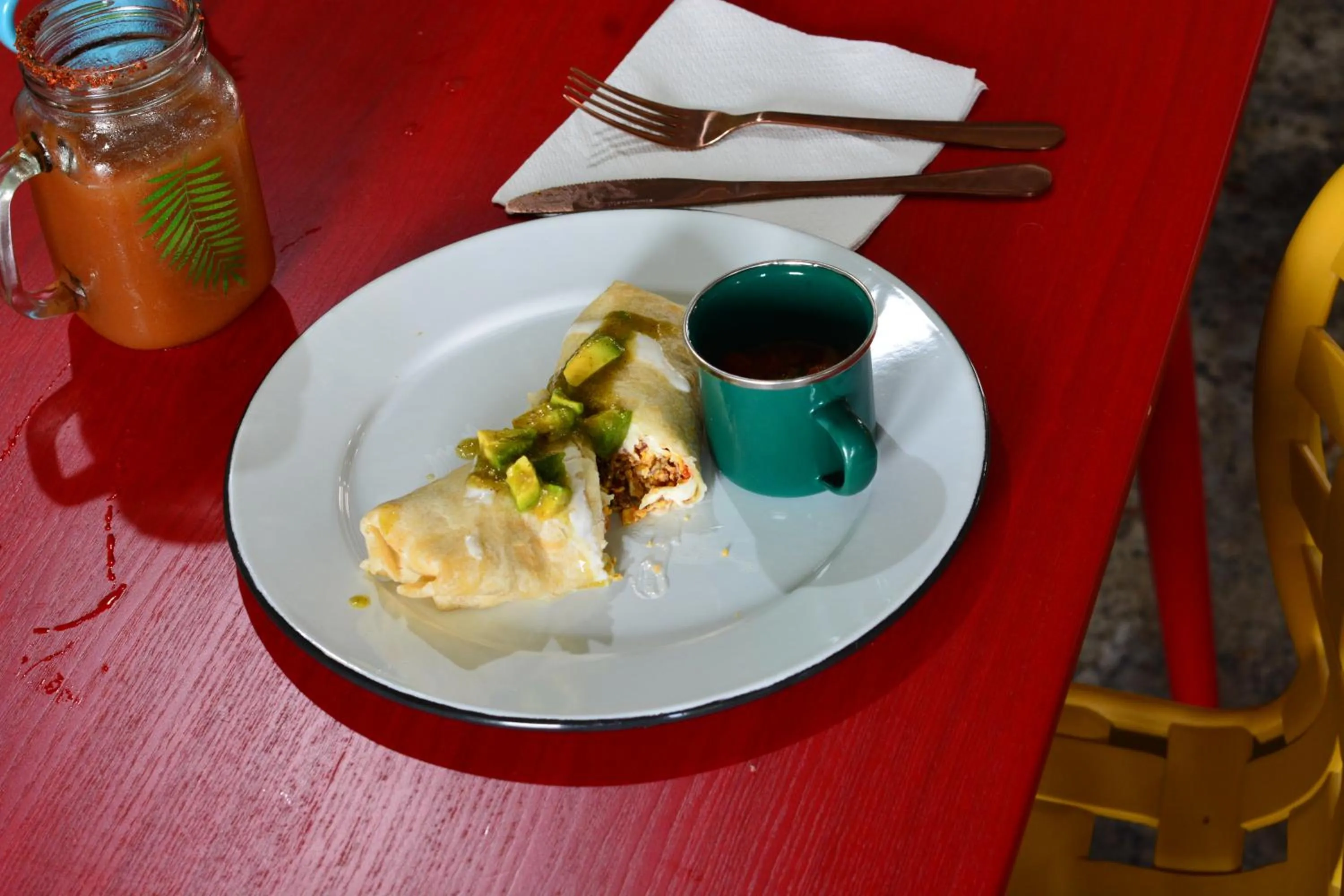 Restaurant/places to eat in La Maja Suites