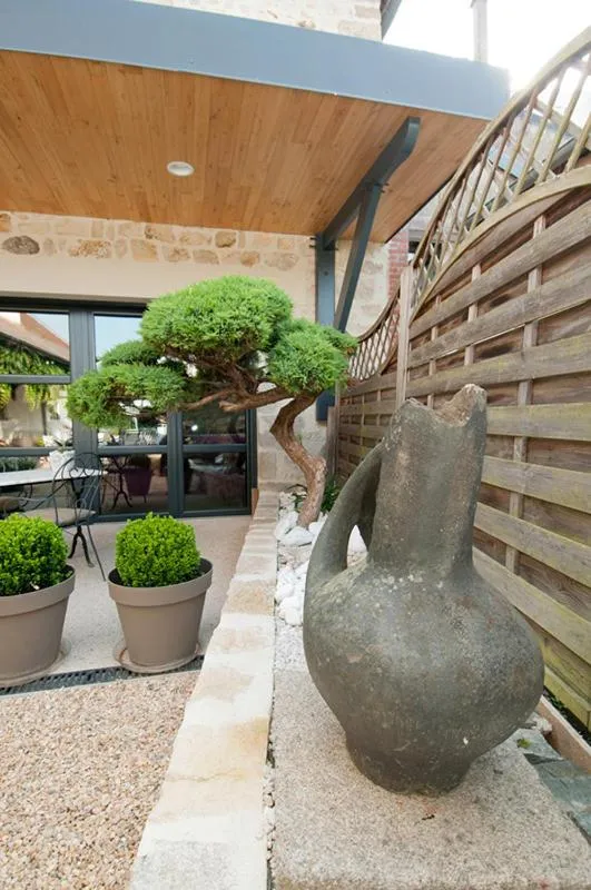 Decorative detail in Logis Hotel Restaurant Nougier