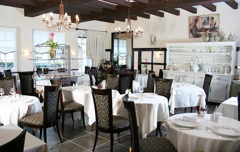 Restaurant/places to eat in Logis Hotel Restaurant Nougier