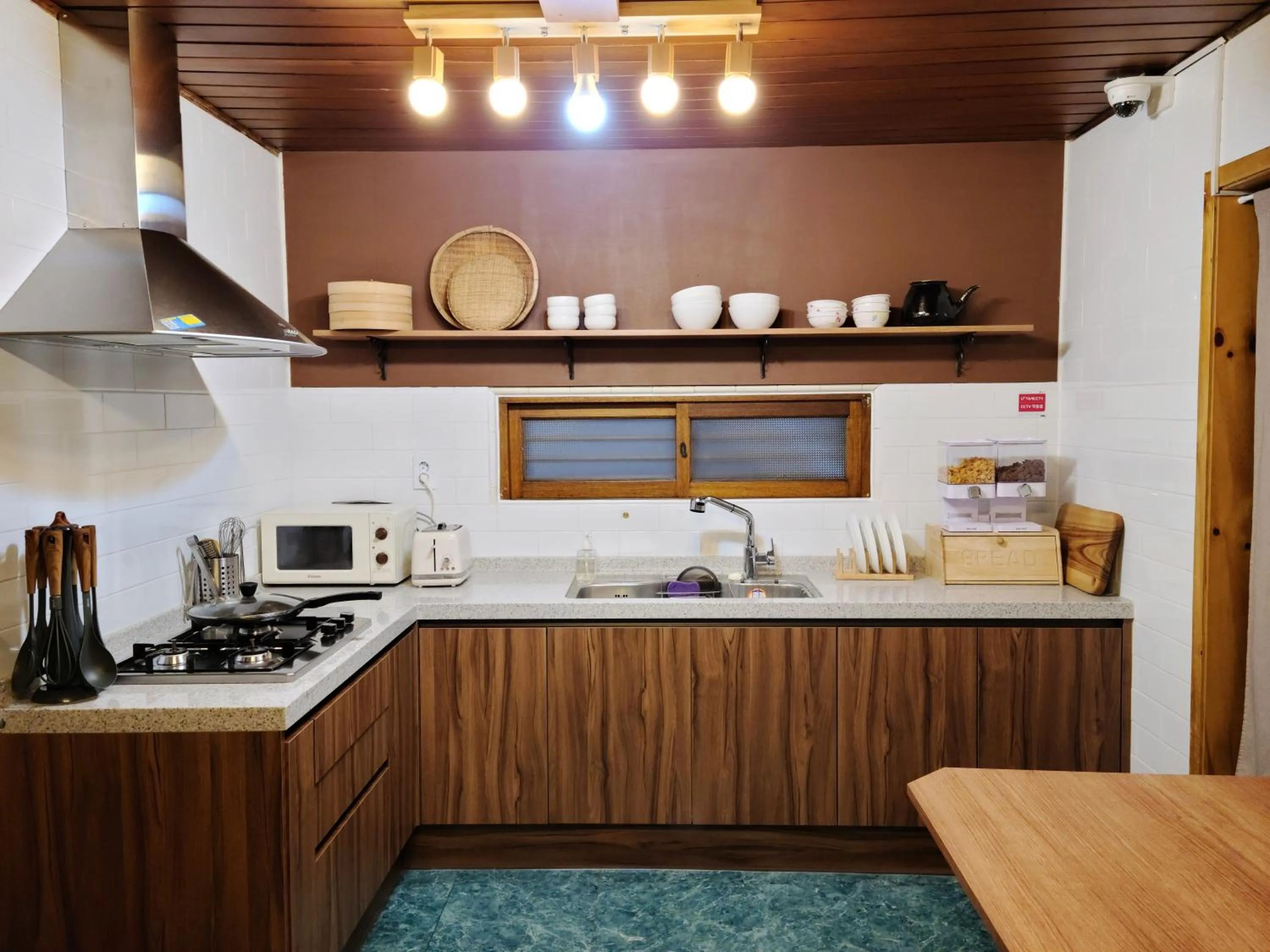Kitchen or kitchenette in Batwo Stay - For foreigners only