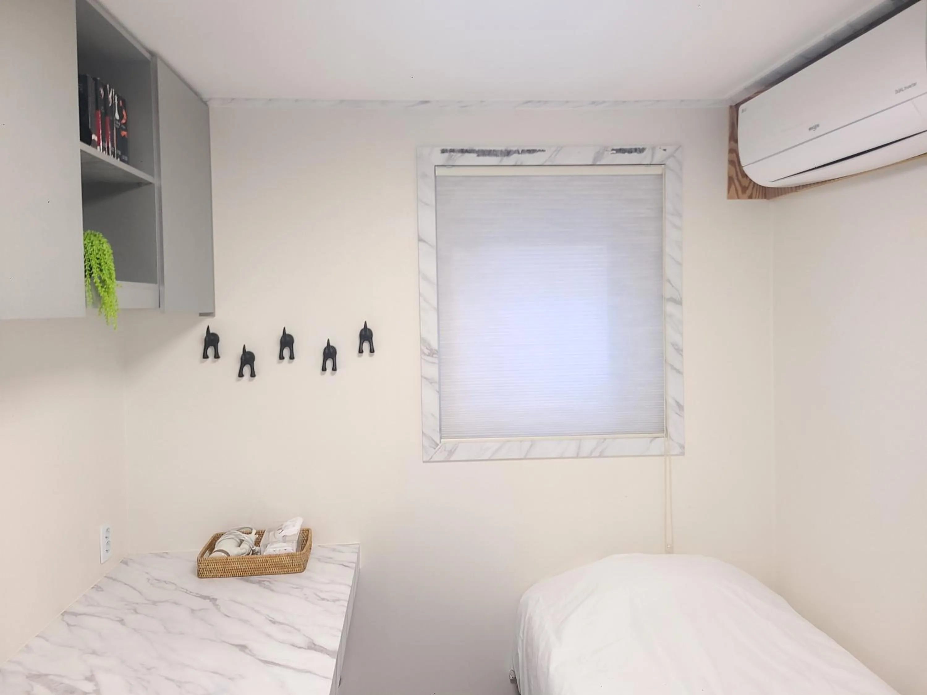 Photo of the whole room, Bed in Batwo Stay - For foreigners only