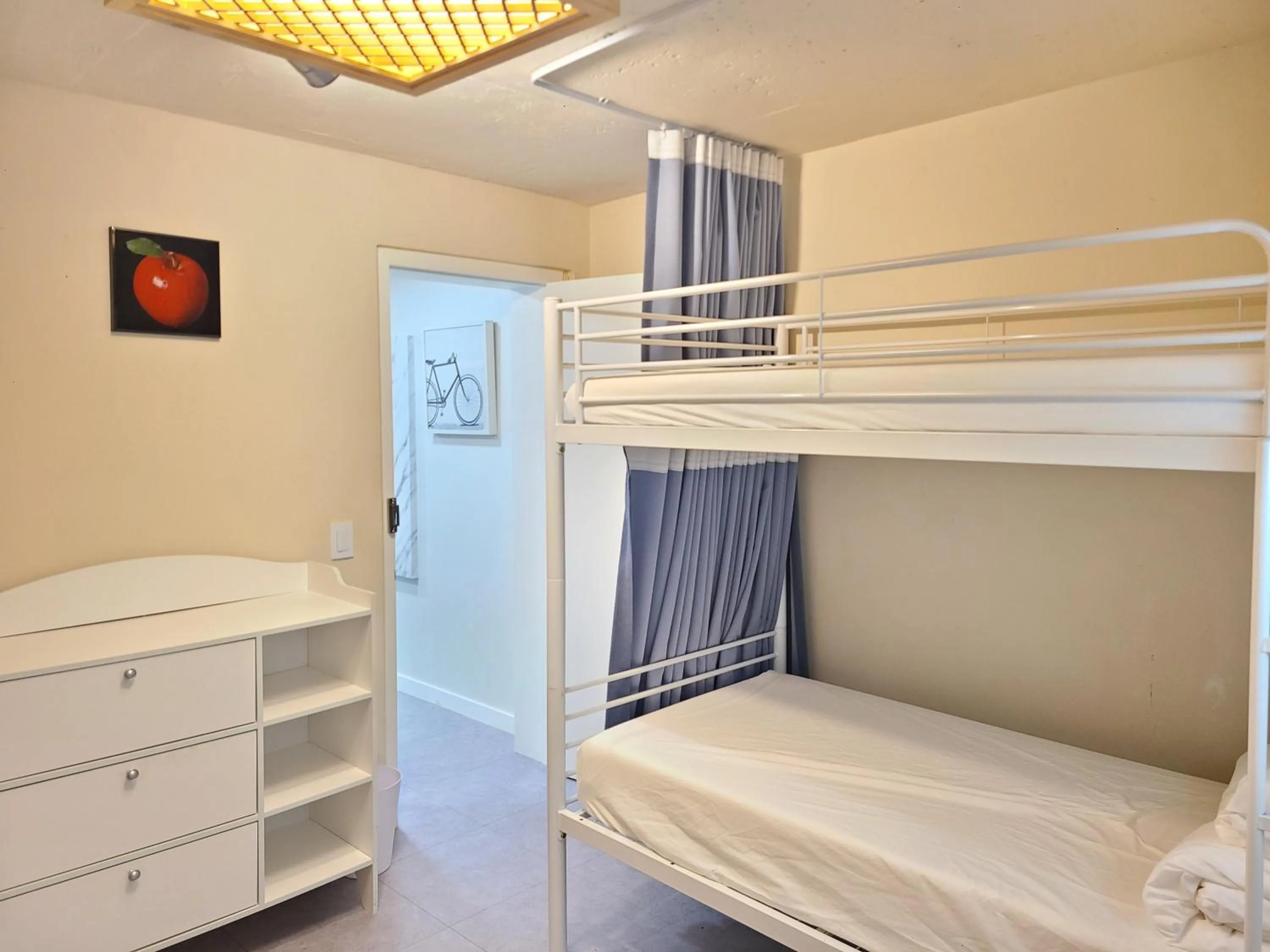 Photo of the whole room, Bed in Batwo Stay - For foreigners only