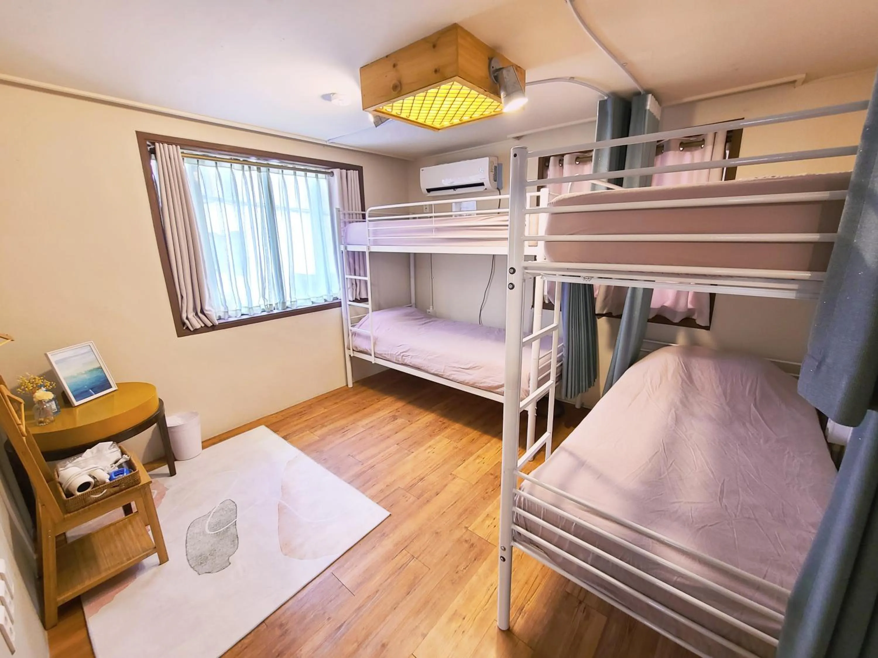Photo of the whole room, Bed in Batwo Stay - For foreigners only