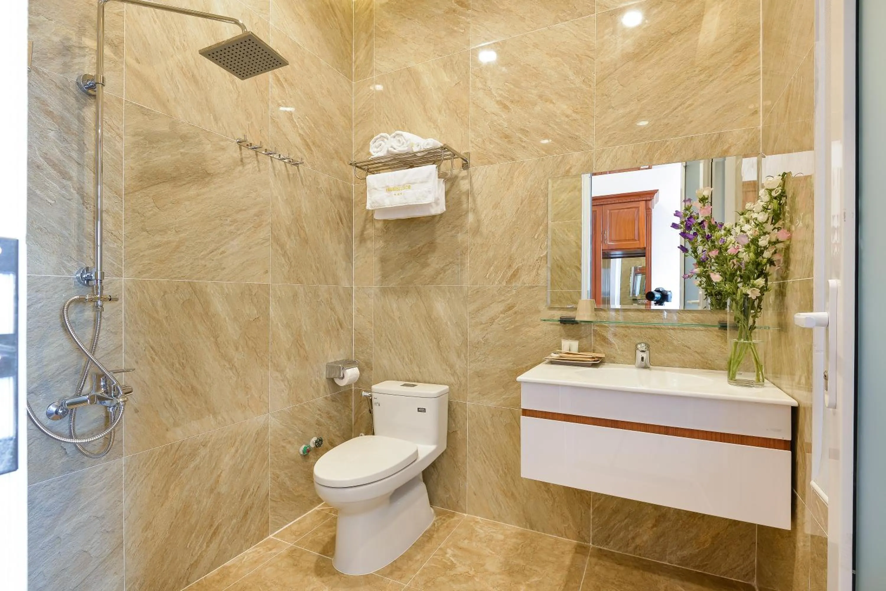 Shower in Paradise Cu Chi Hotel