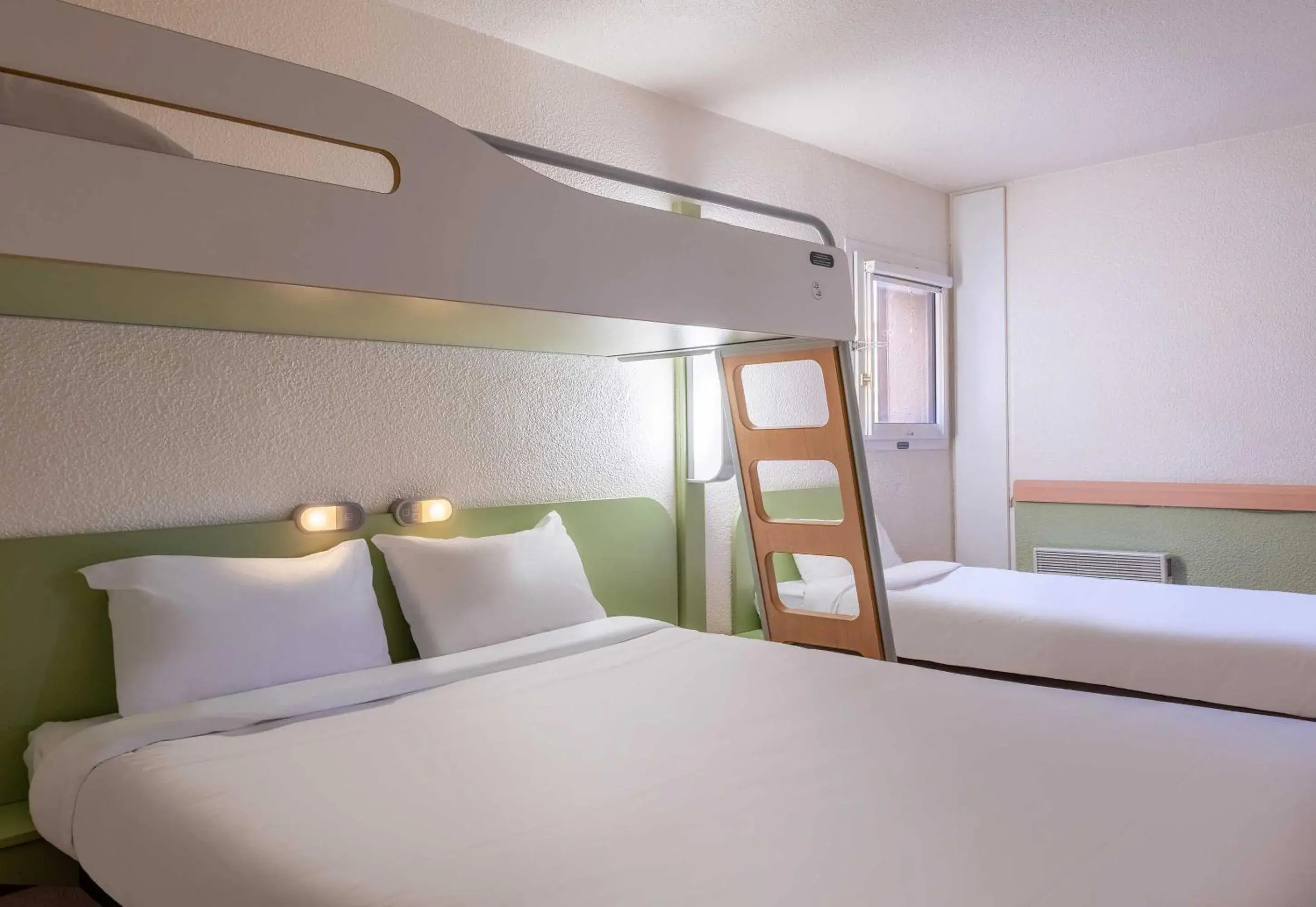 Quadruple Room in B&B HOTEL Annemasse Est Quadruple Room in B&B HOTEL Annemasse Est