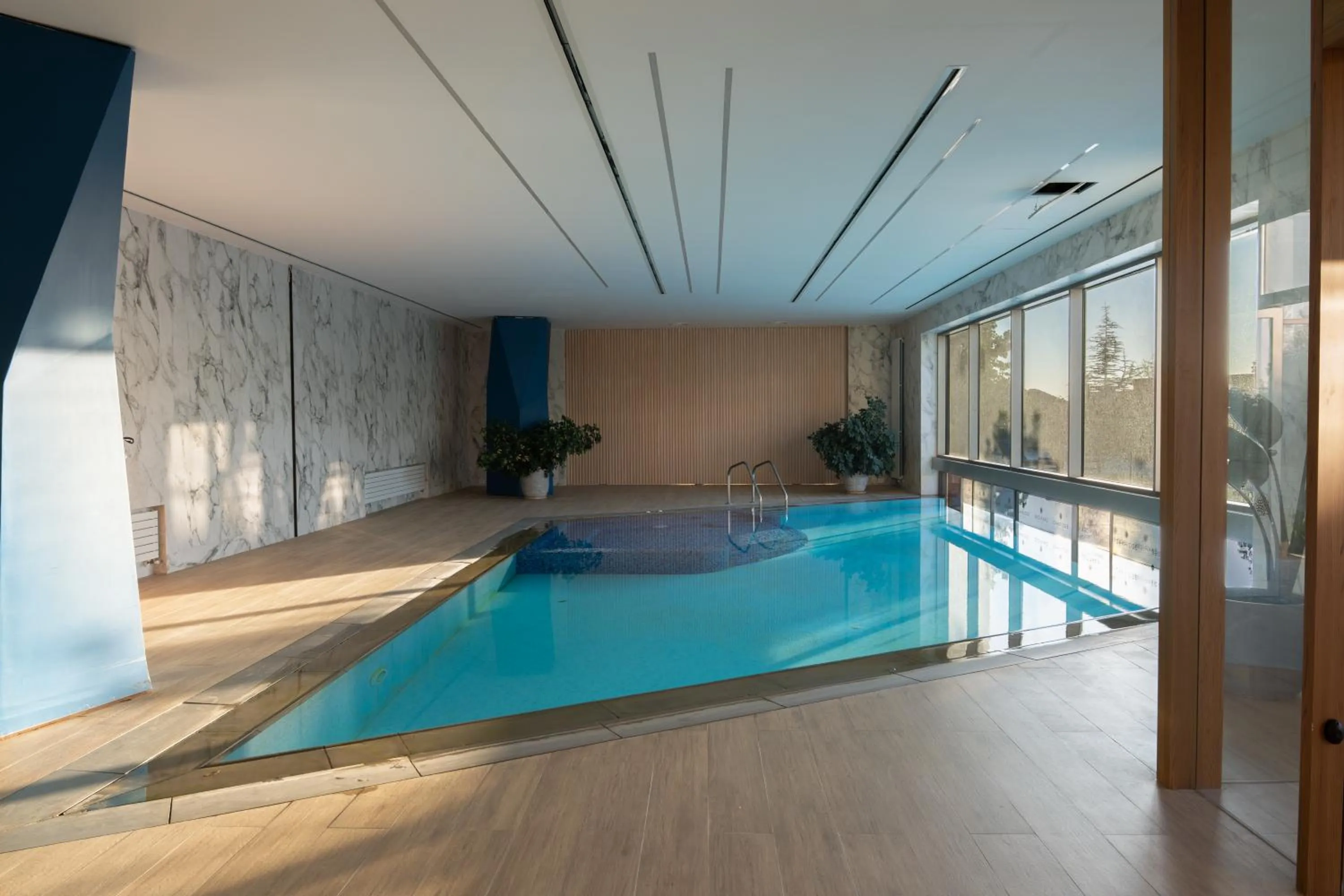 Pool view in Oakridge Hotel & Spa