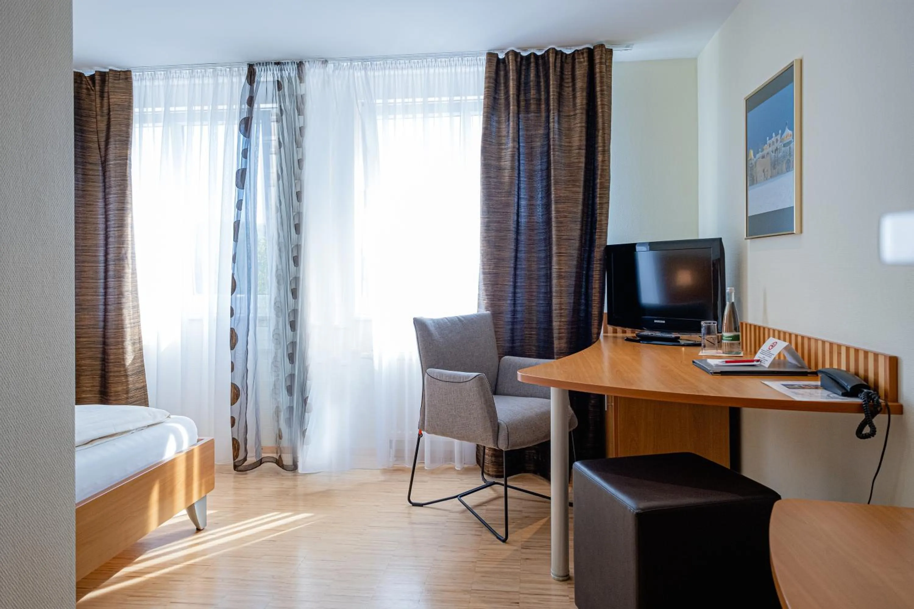 Photo of the whole room, Bed in Hotel Am Froschbächel