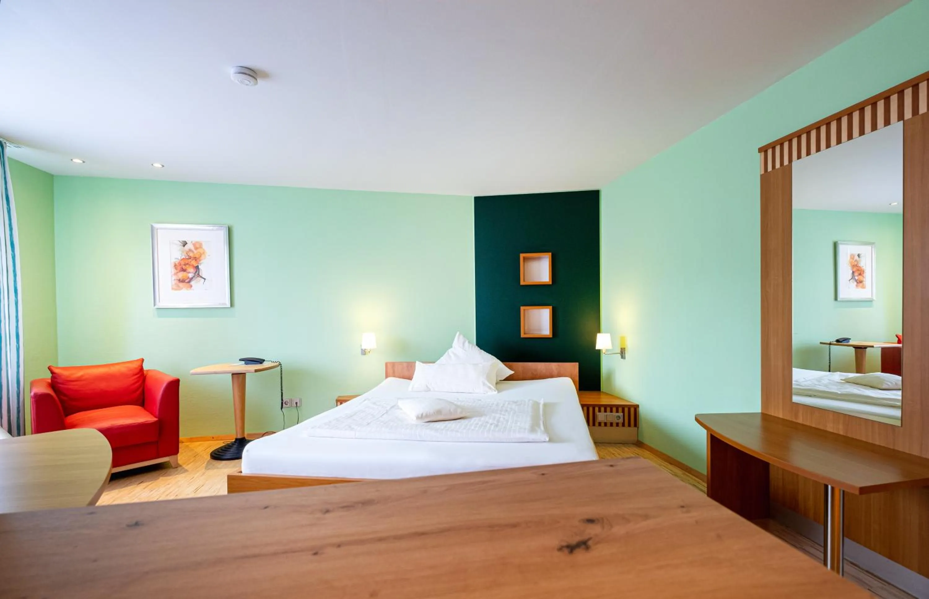 Living room, Bed in Hotel Am Froschbächel