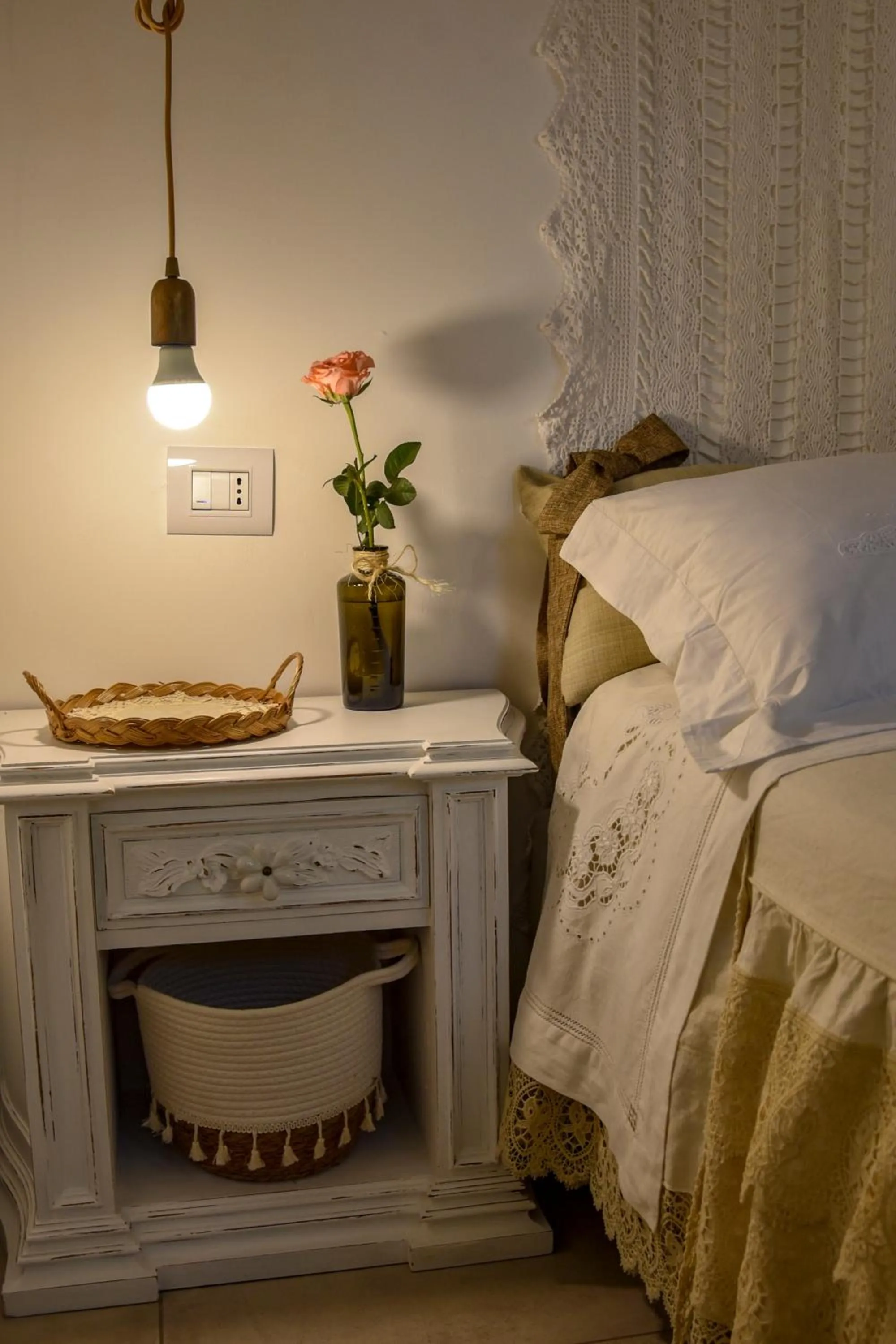 Decorative detail, Bed in Antica Casina B&B di Charme