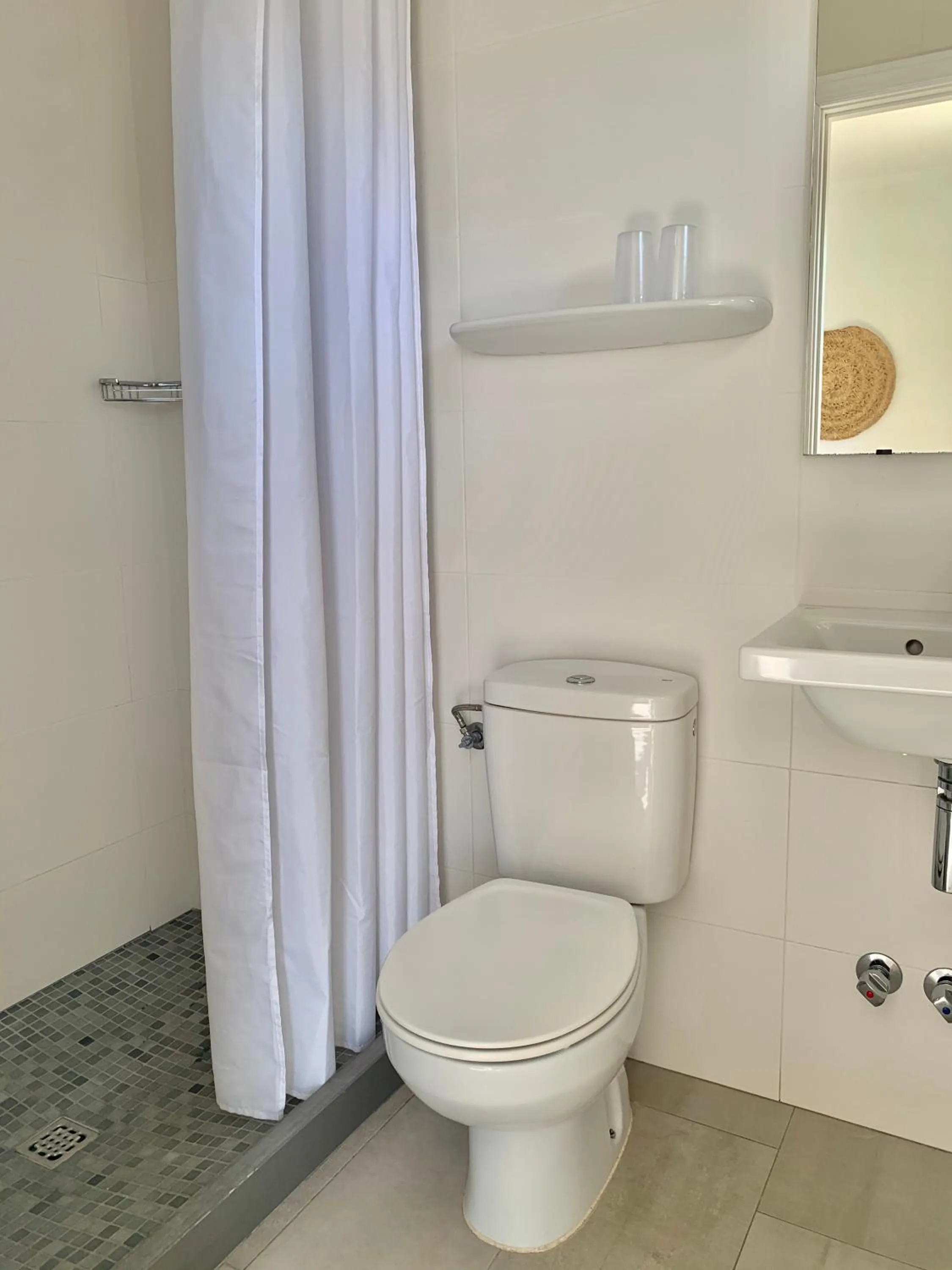 Bathroom in Hotel LLITERAS