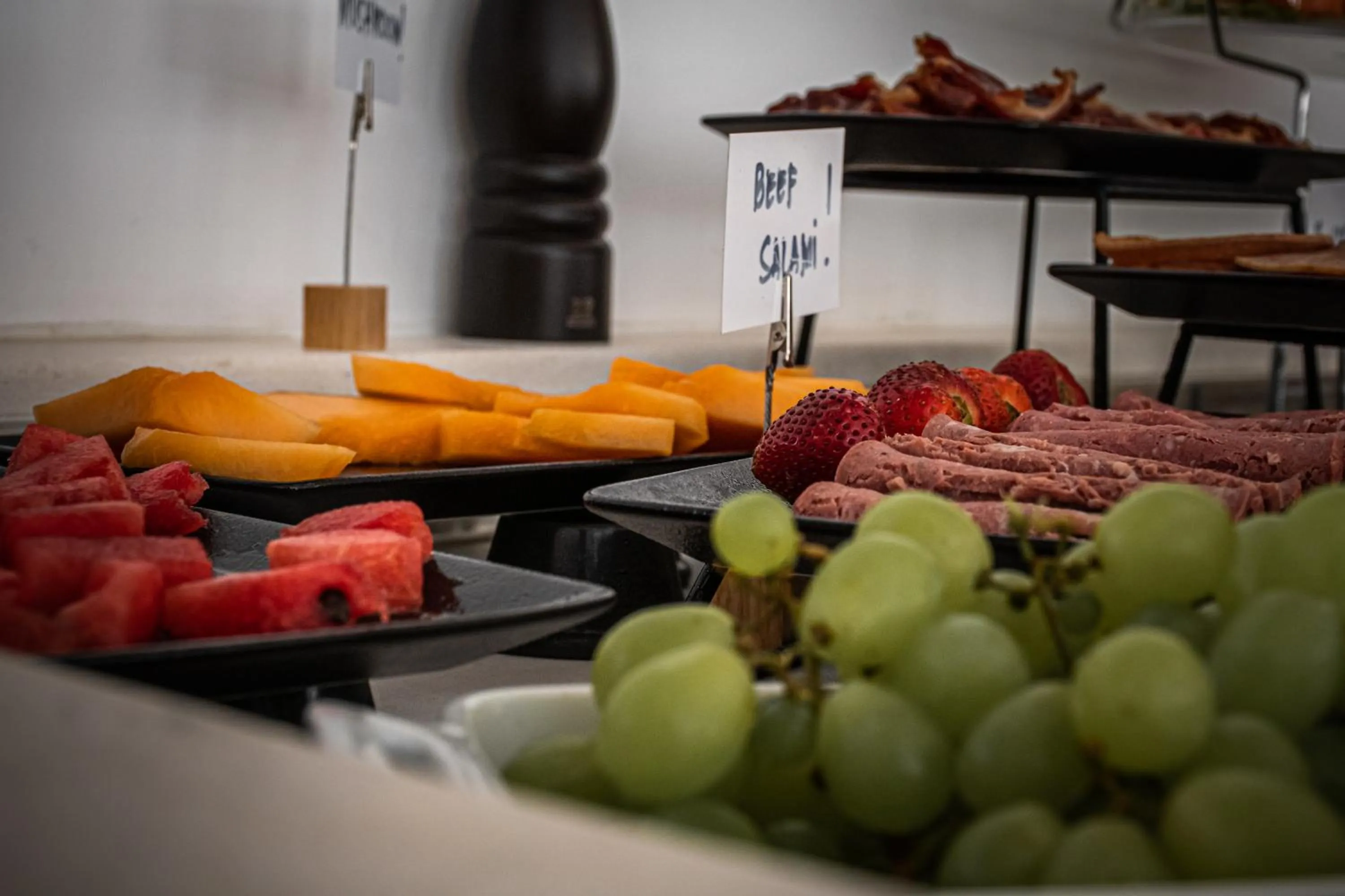 Food and drinks in SUHA Mina Rashid Hotel Apartments