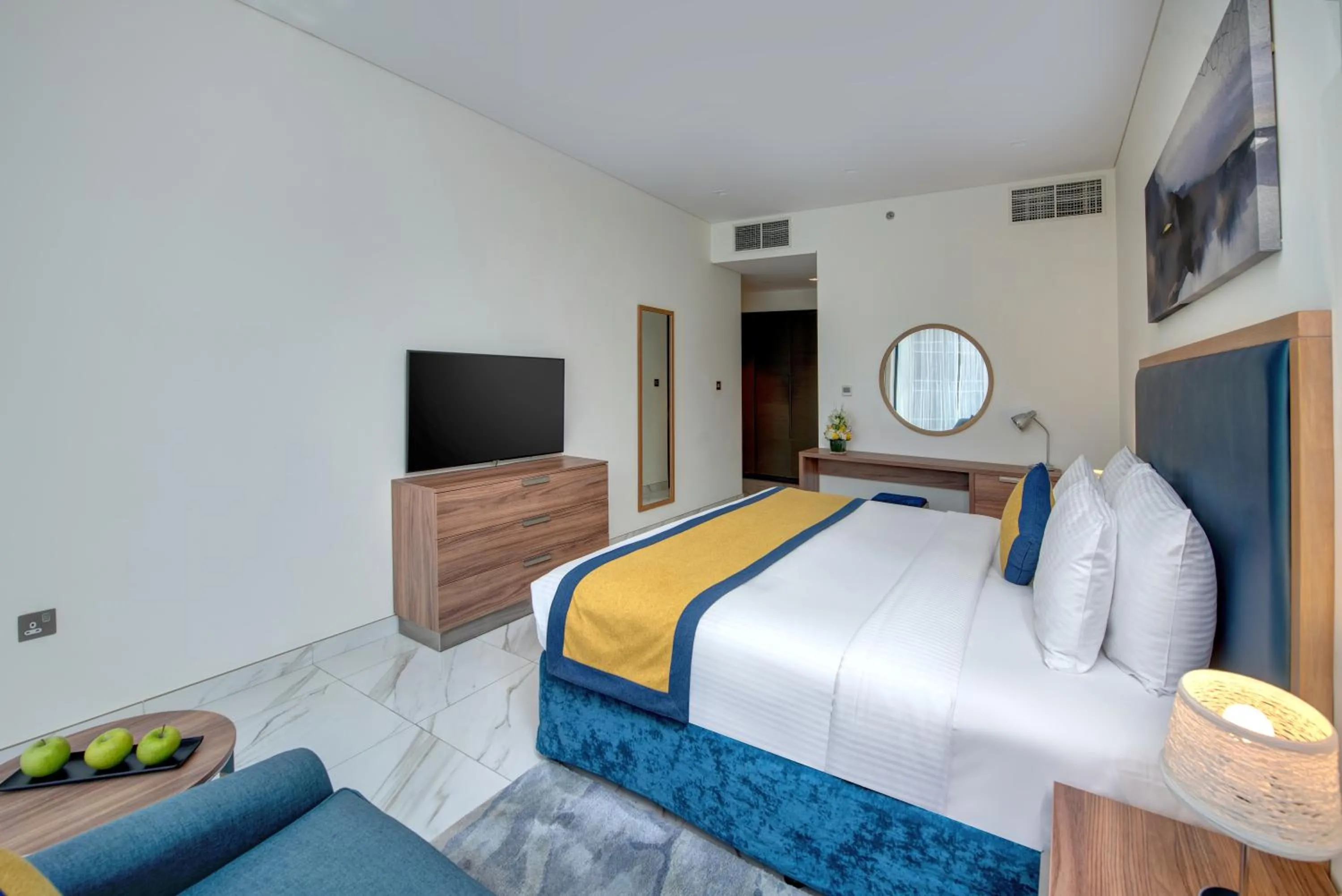 Bed in SUHA Mina Rashid Hotel Apartments