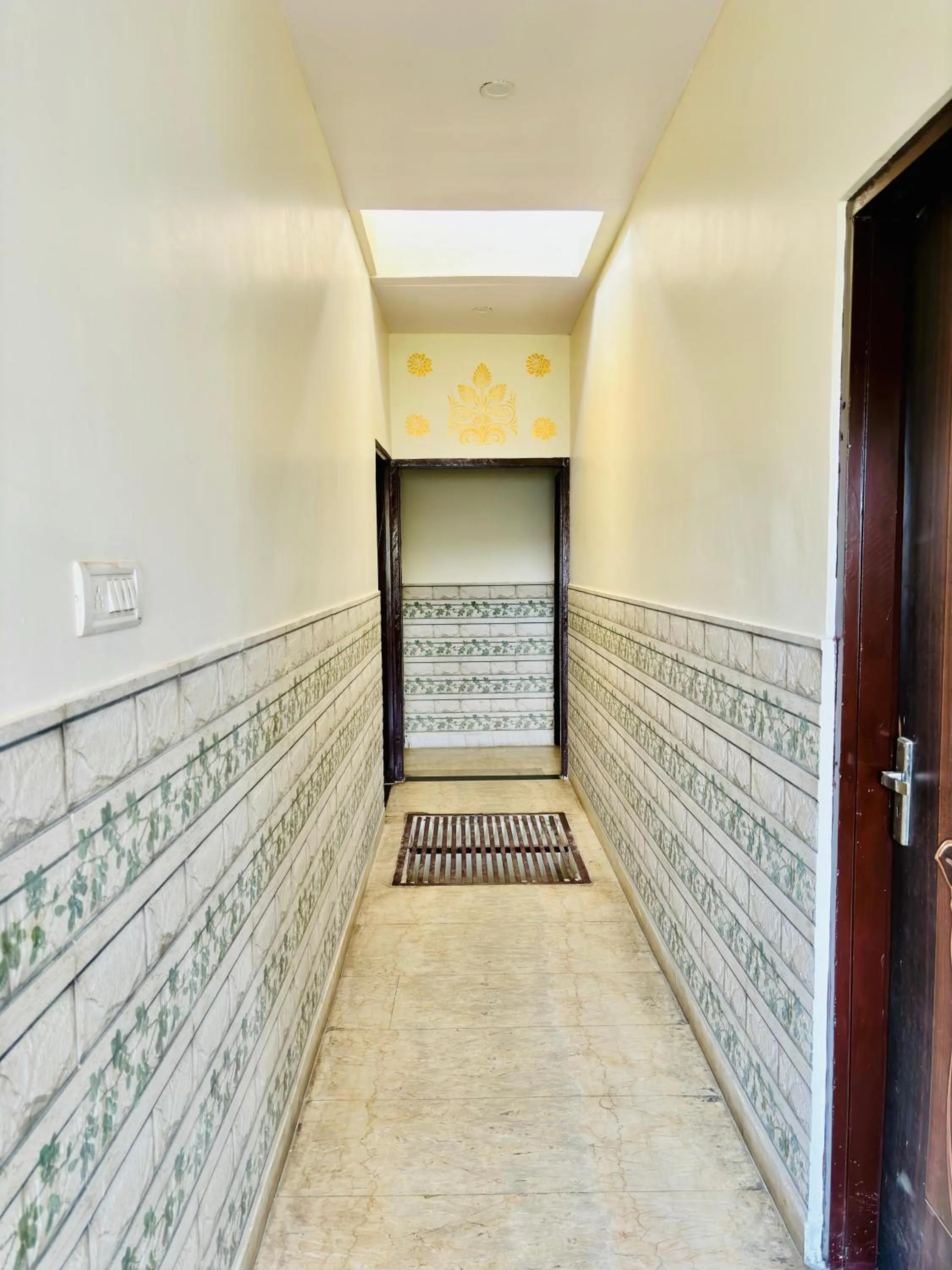 Property building in Hotel Royal Pinkcity