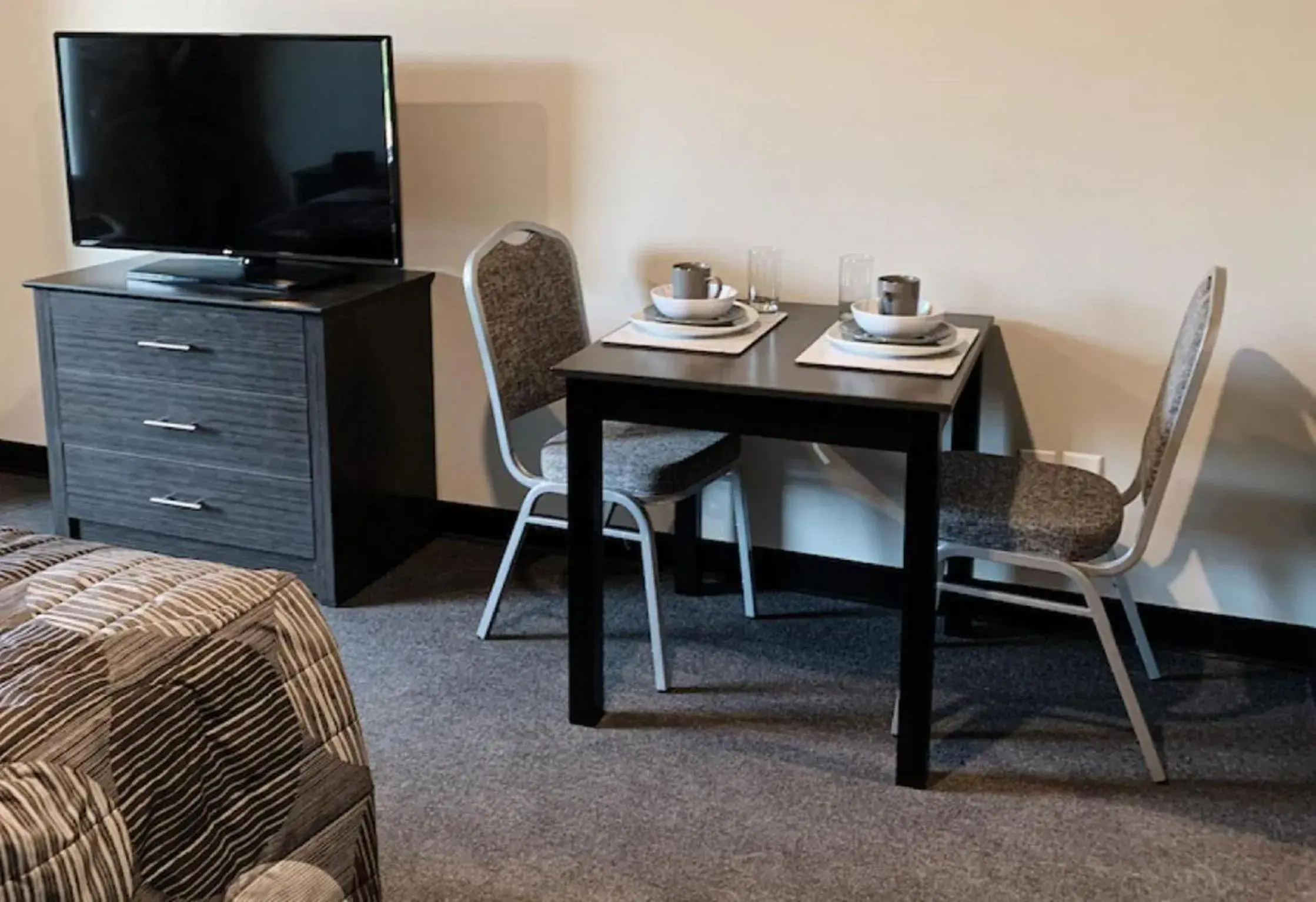 King Room in Savannah Suites Atlanta Airport King Room in Savannah Suites Atlanta Airport