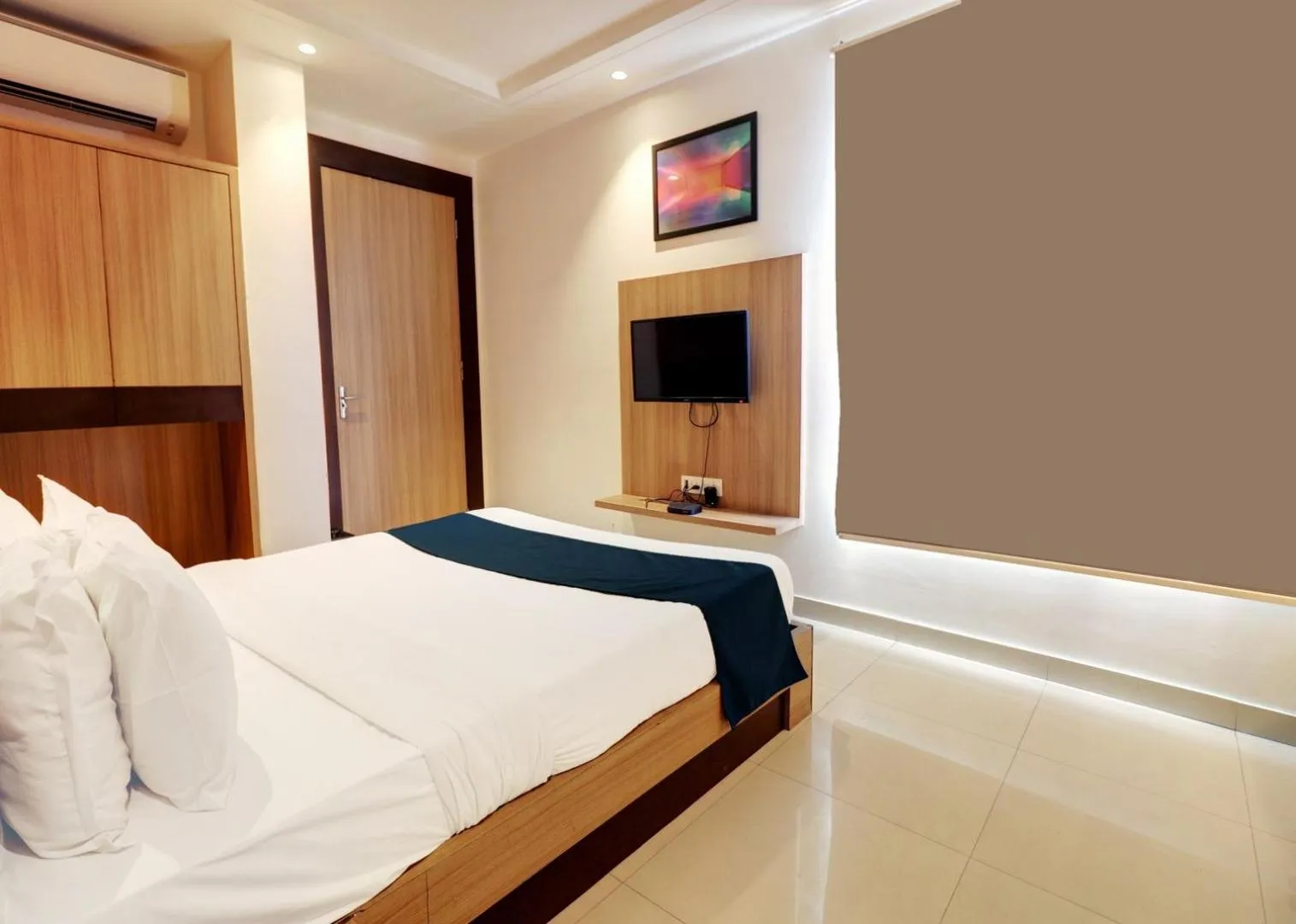 Bedroom, Bed in Hotel Mystic Inn