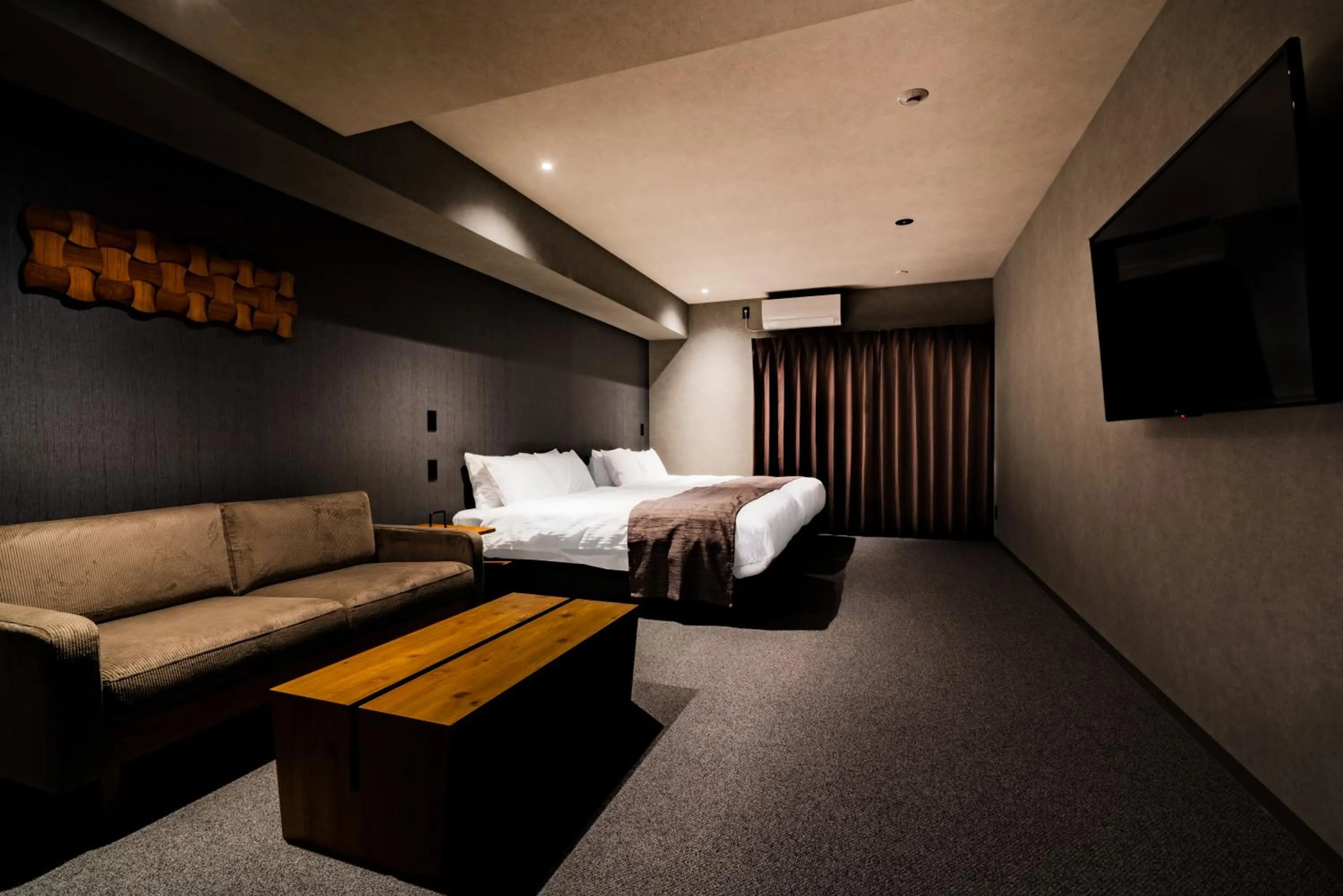Living room, Bed in Randor Hotel Namba Osaka Suites