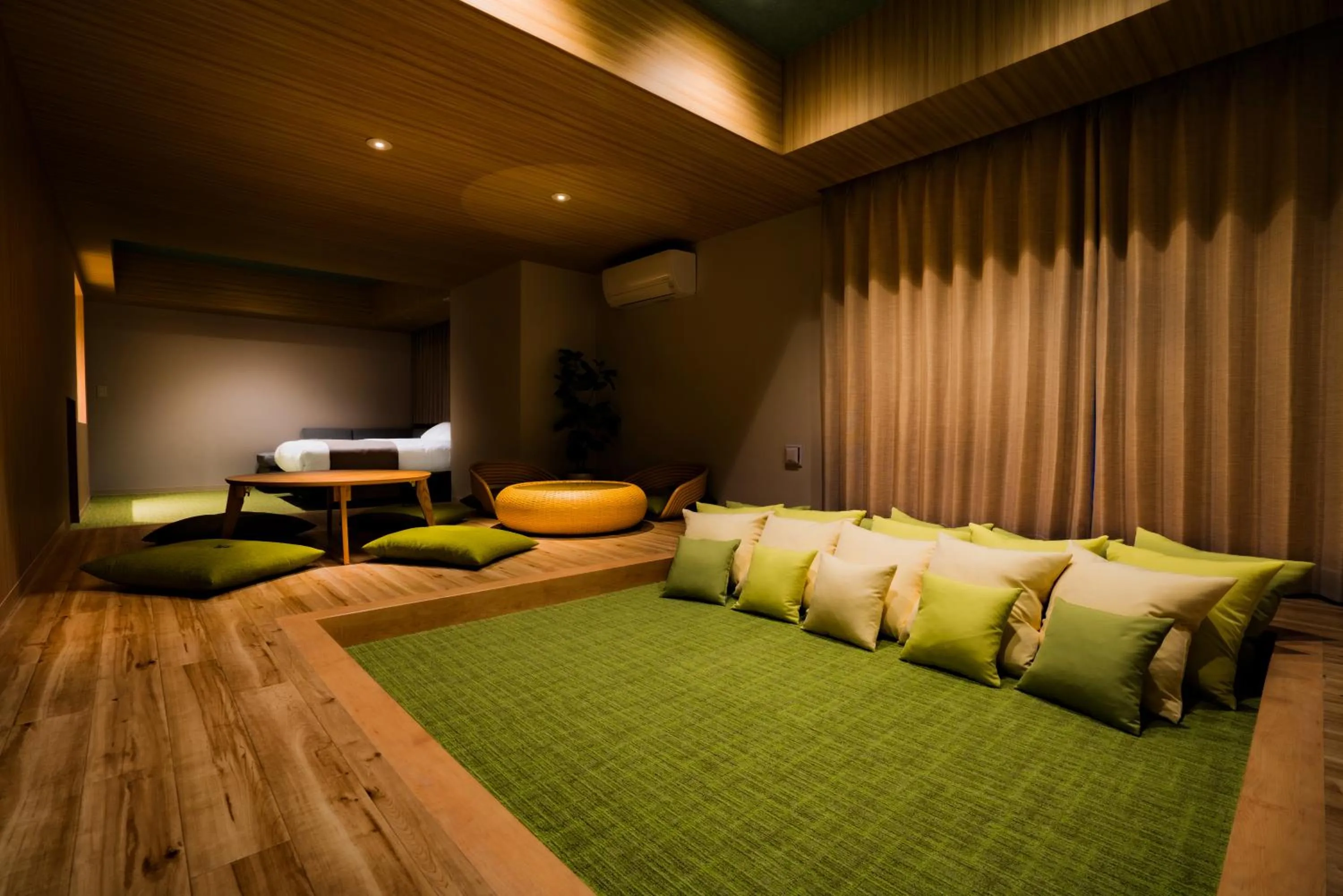 Living room, Bed in Randor Hotel Namba Osaka Suites