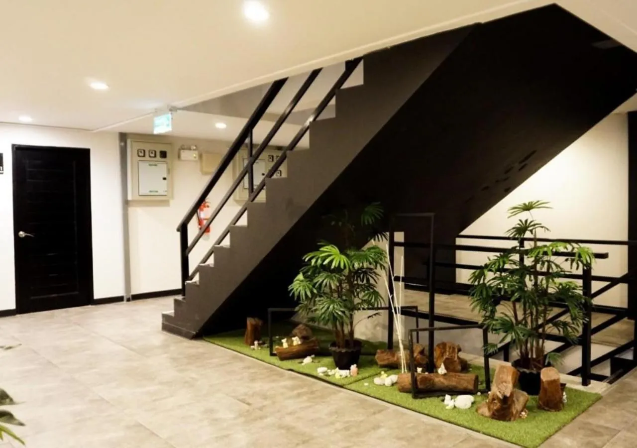 Garden in B-Black Hotel Chonburi