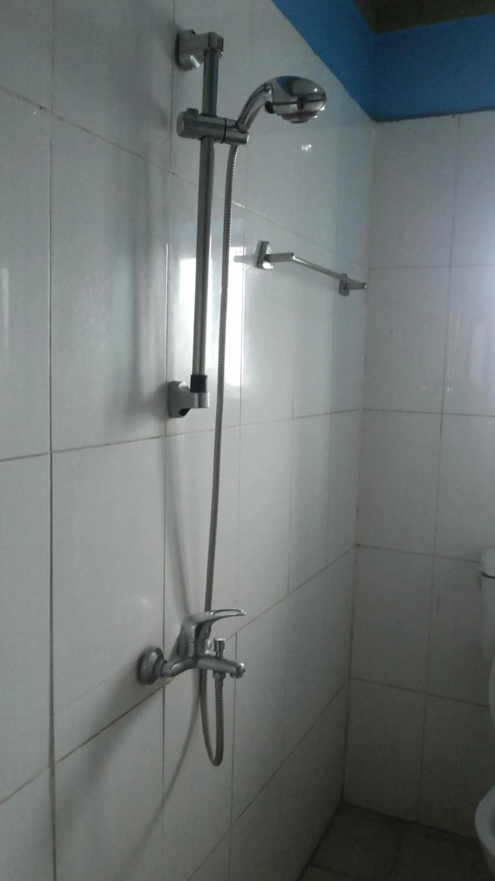 Shower in Leosim Hotel Nebbi
