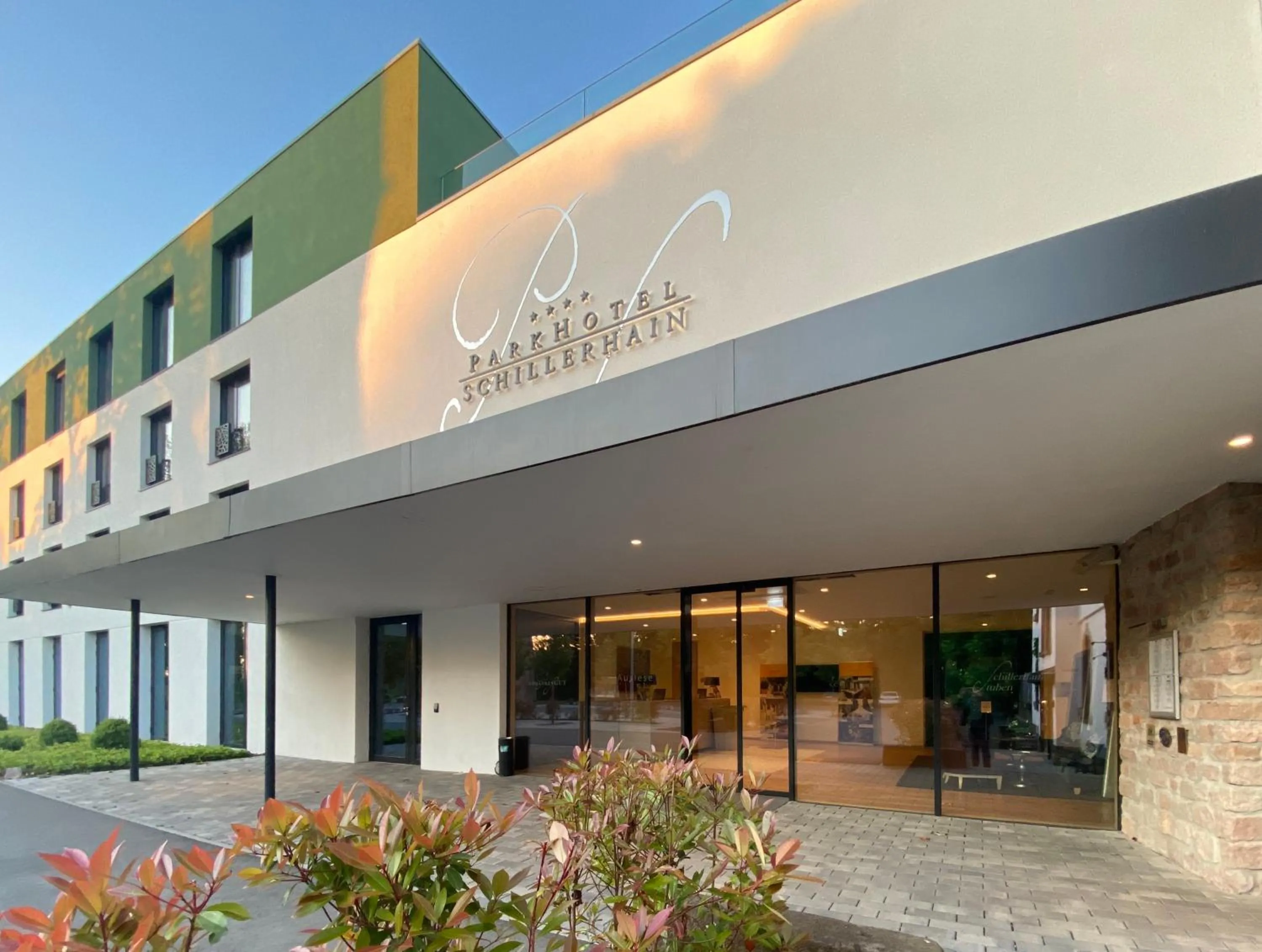 Property building in Parkhotel Schillerhain