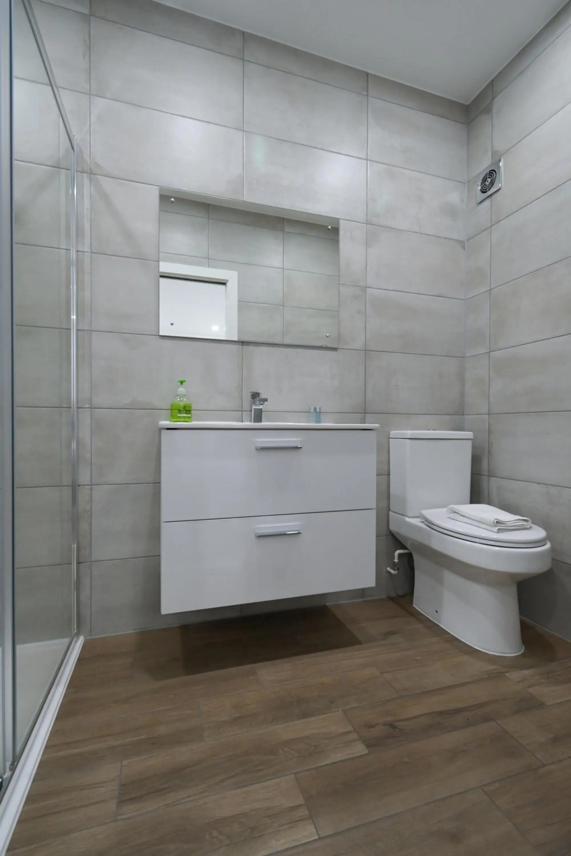 Toilet in Charlotte Street Rooms by News Hotel