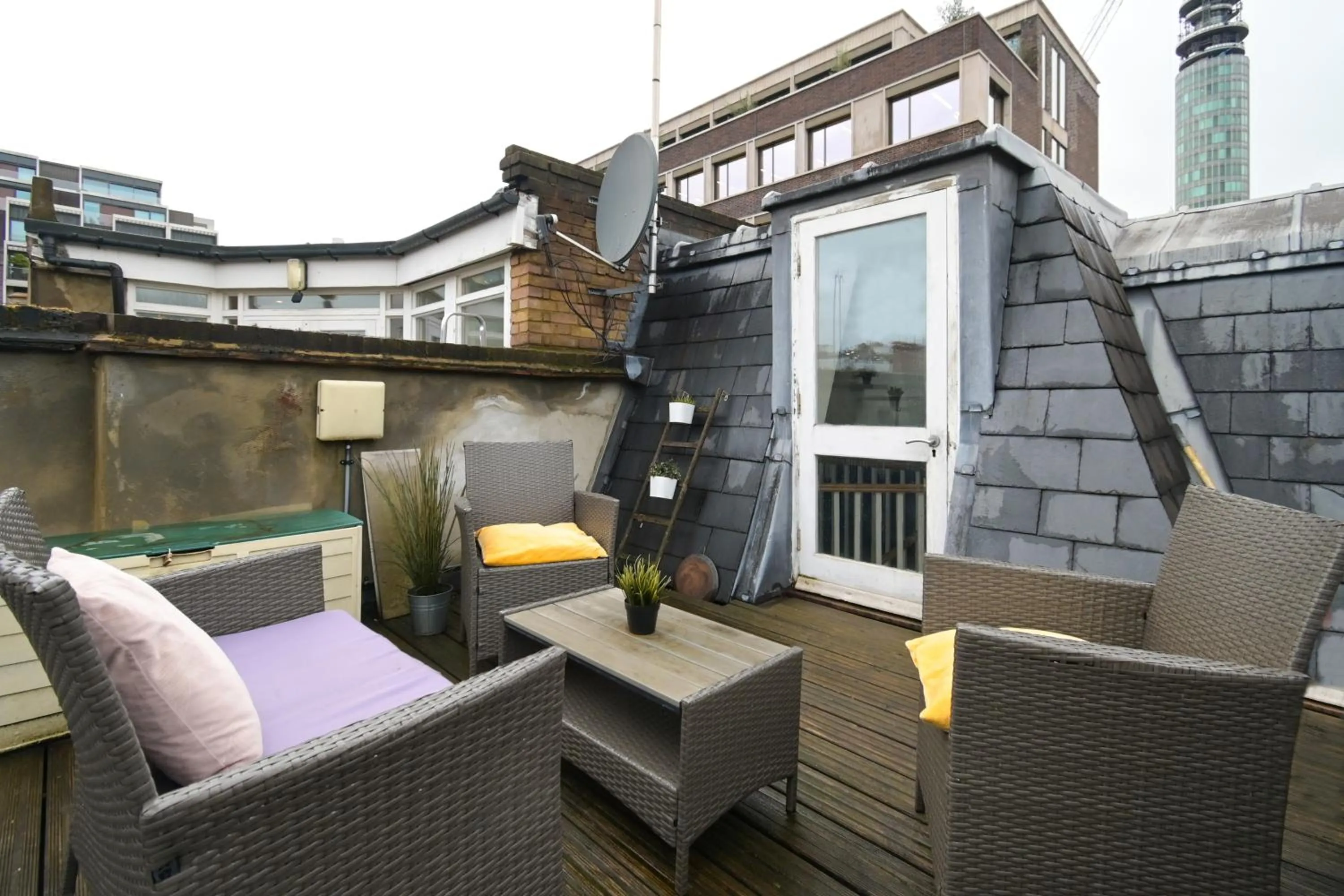 Patio in Charlotte Street Rooms by News Hotel