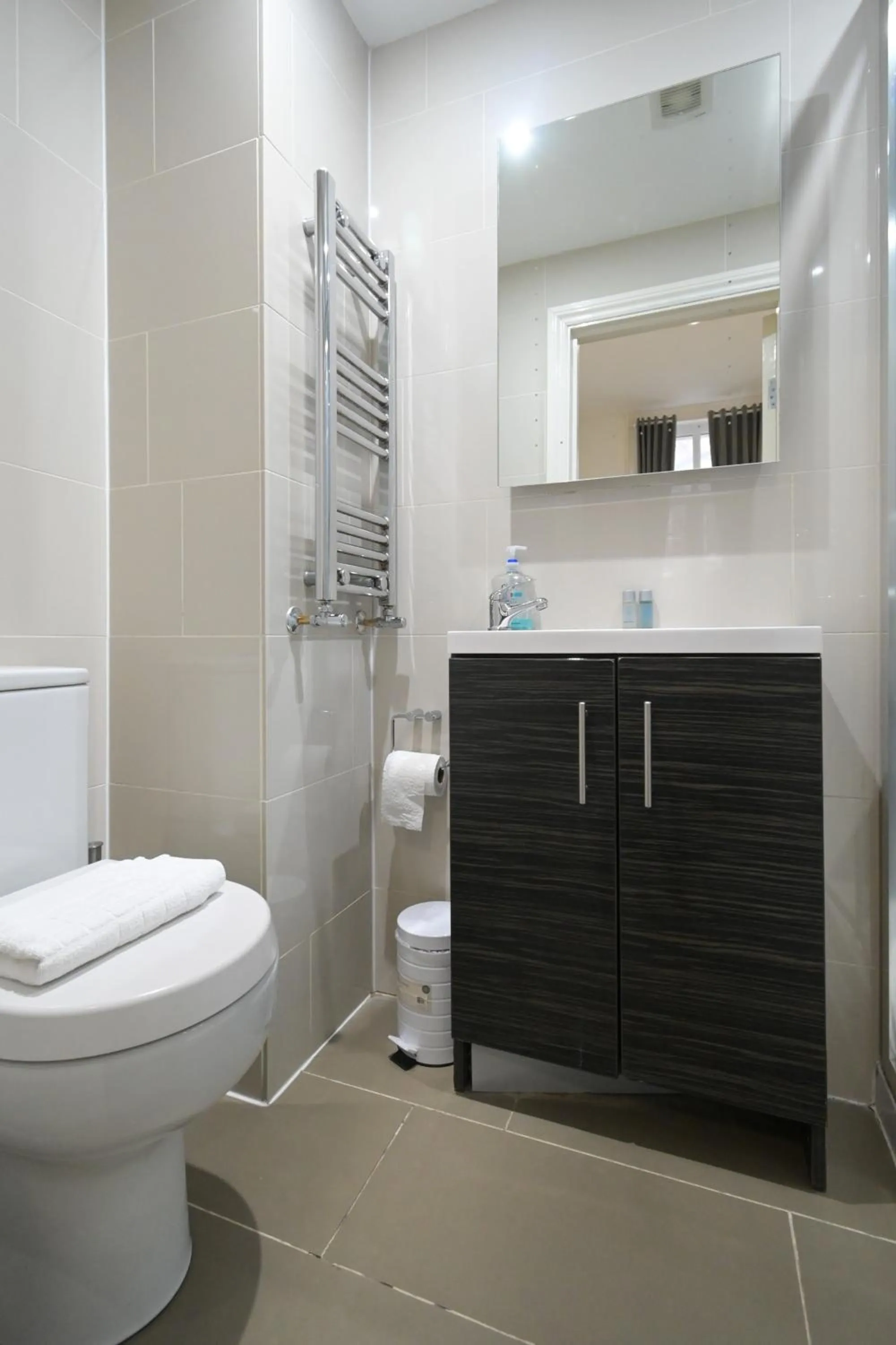 Toilet in Charlotte Street Rooms by News Hotel