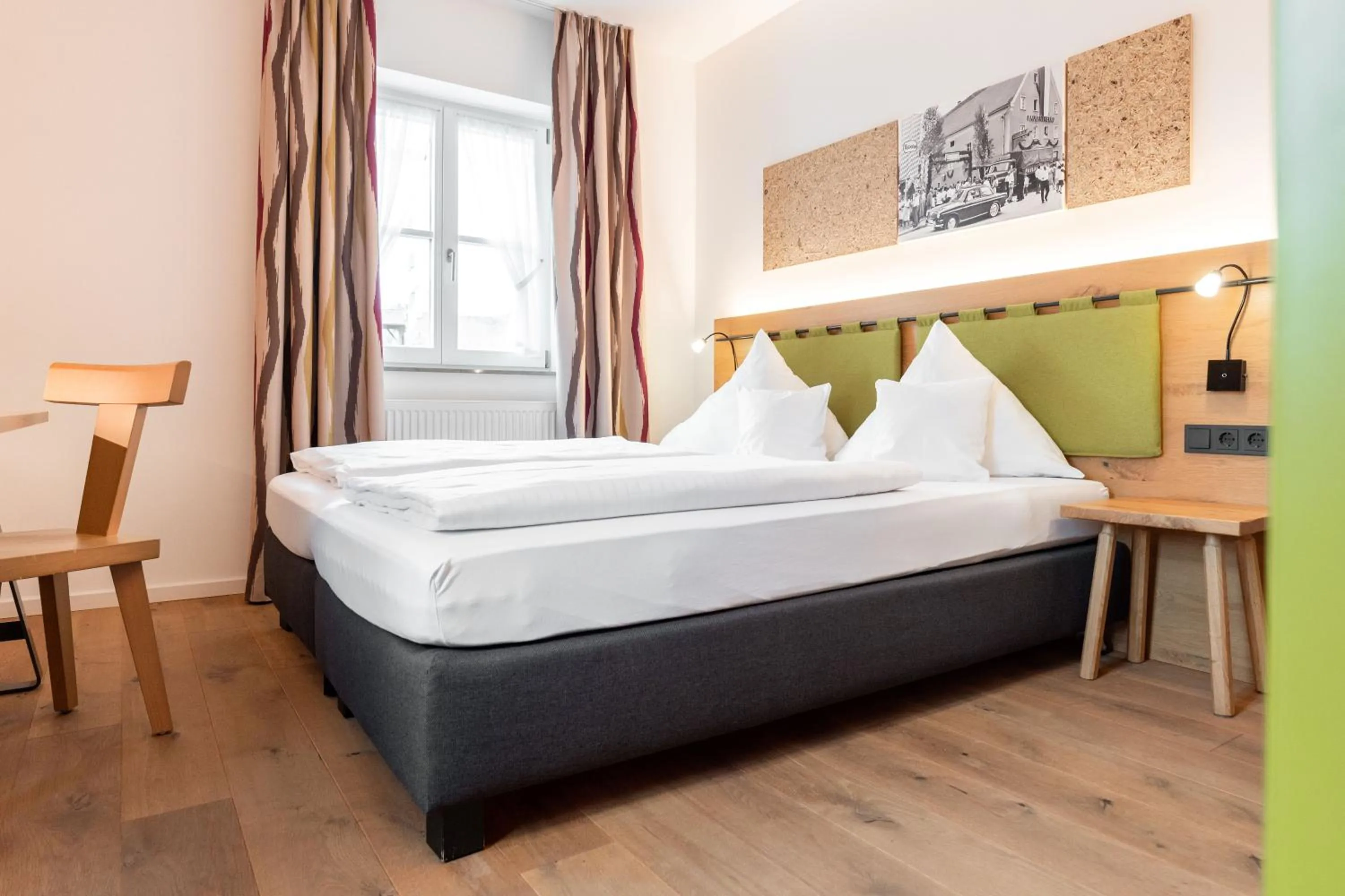 Bedroom, Bed in Gasthof Krone