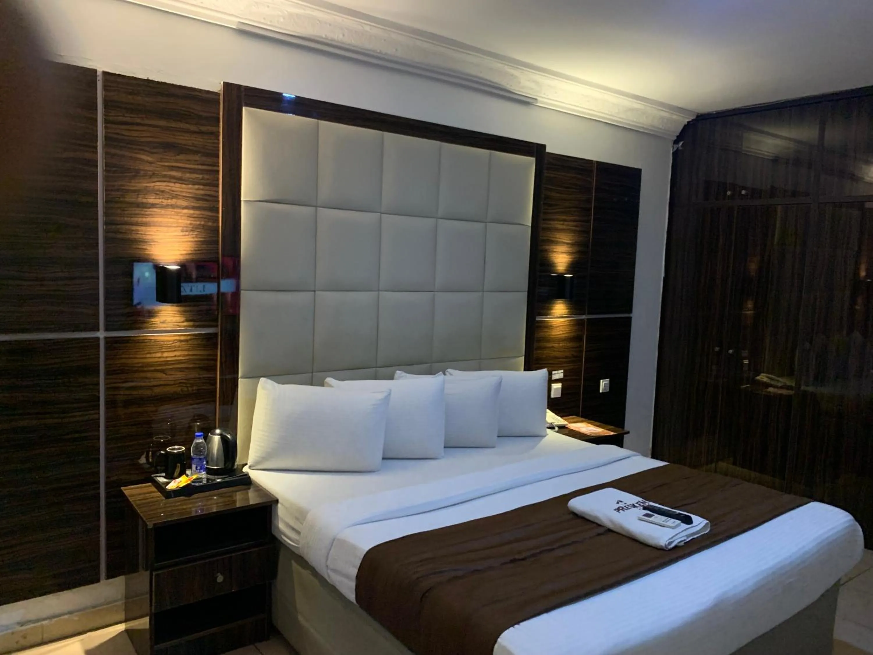 Bed in Presken Hotel Victoria Island, Bishop Oluwole