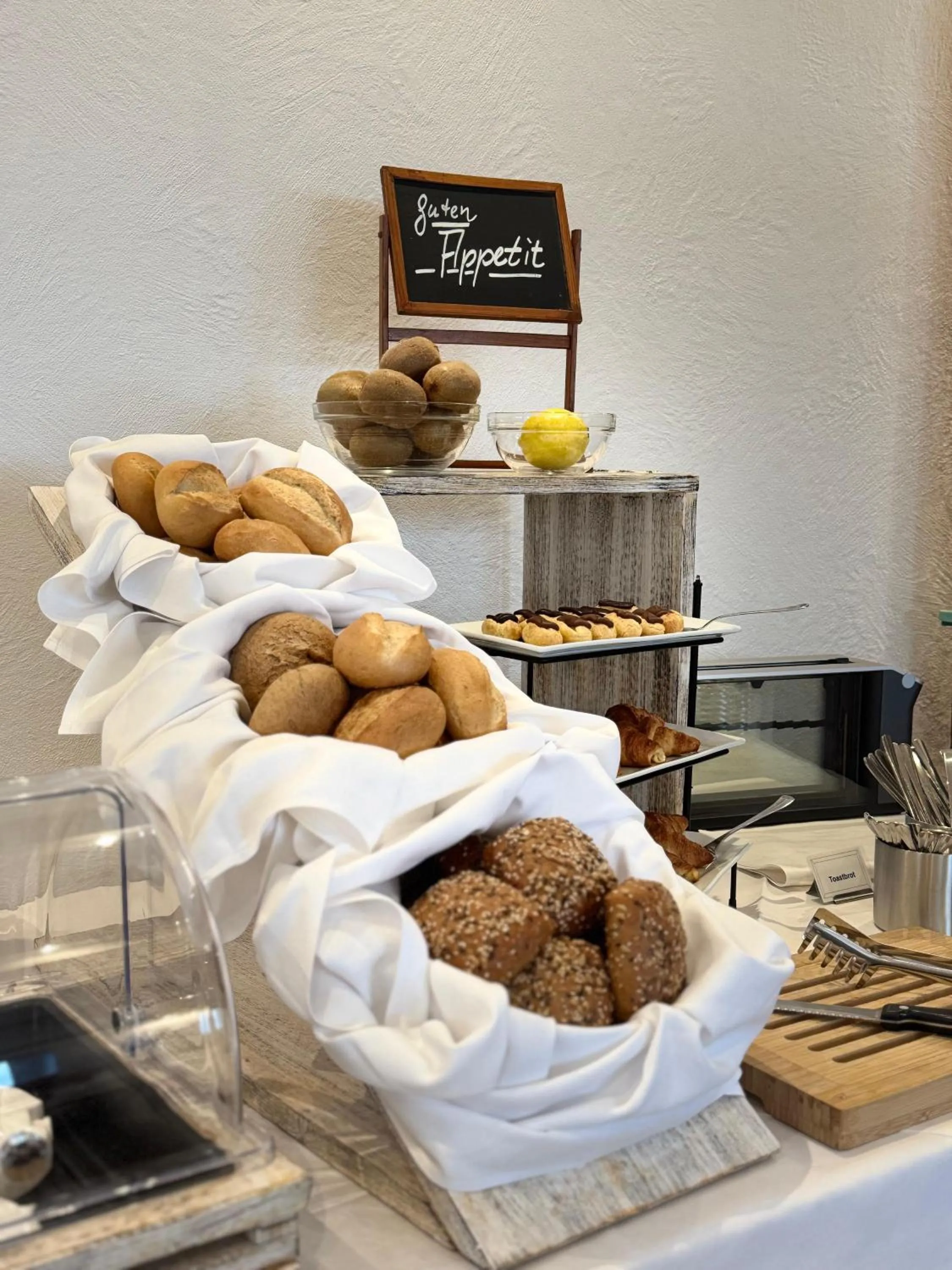 Food and drinks in B SIX Hotel