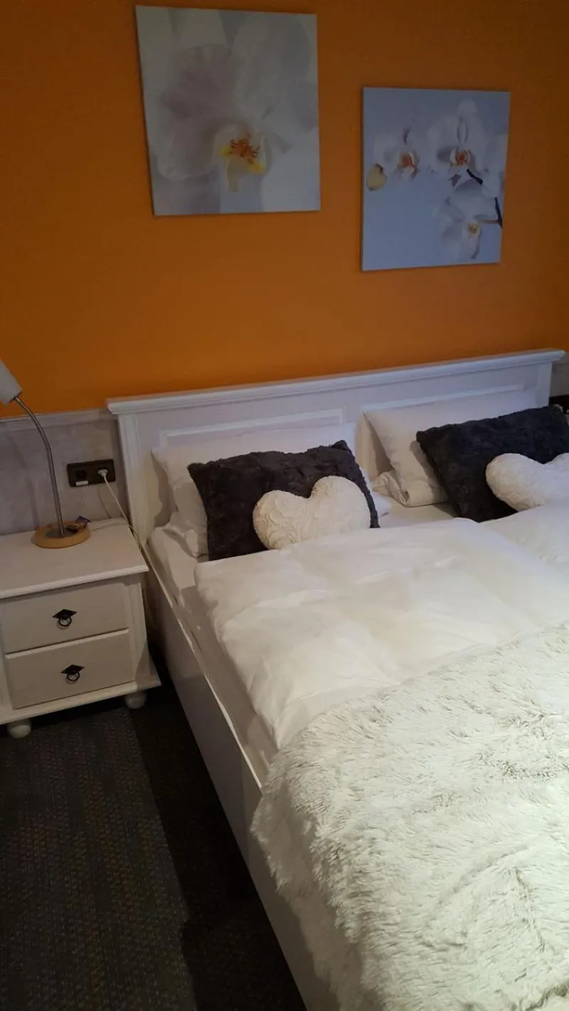 Photo of the whole room in B SIX Hotel