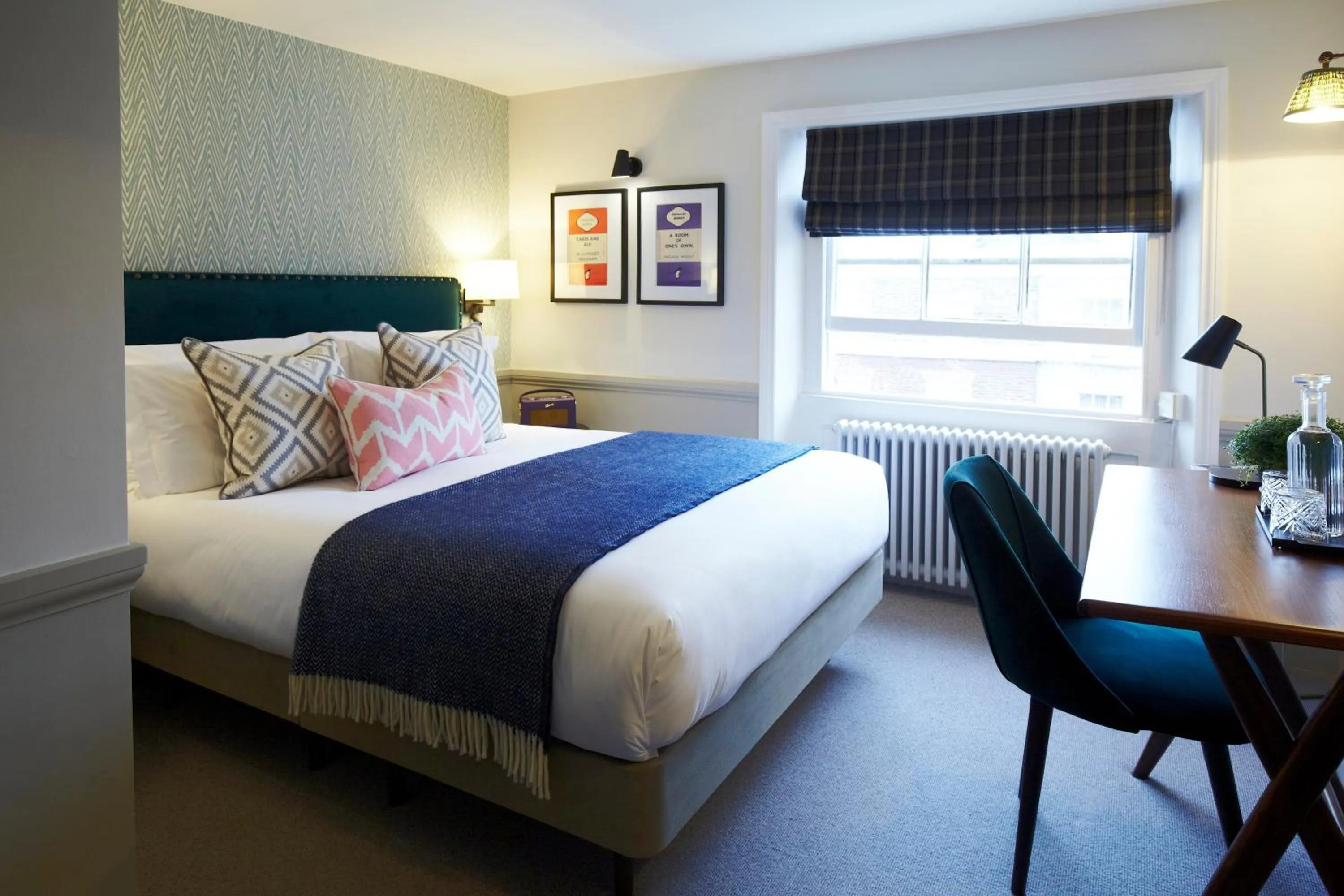 Bed in Room Mate Lime Tree